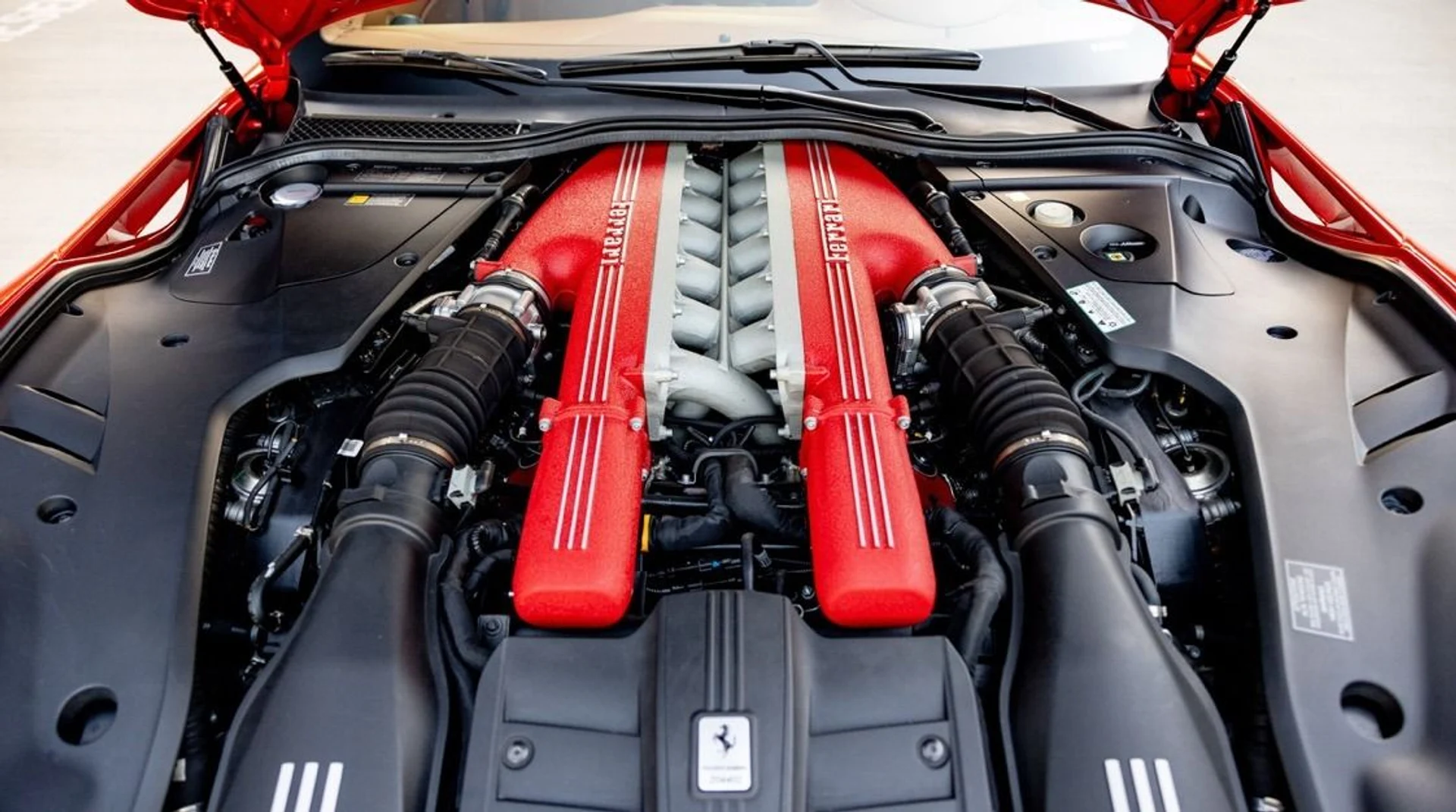 mph014_25253663_Used_2015_Ferrari_F12berlinetta_1757010639_e5687e2691