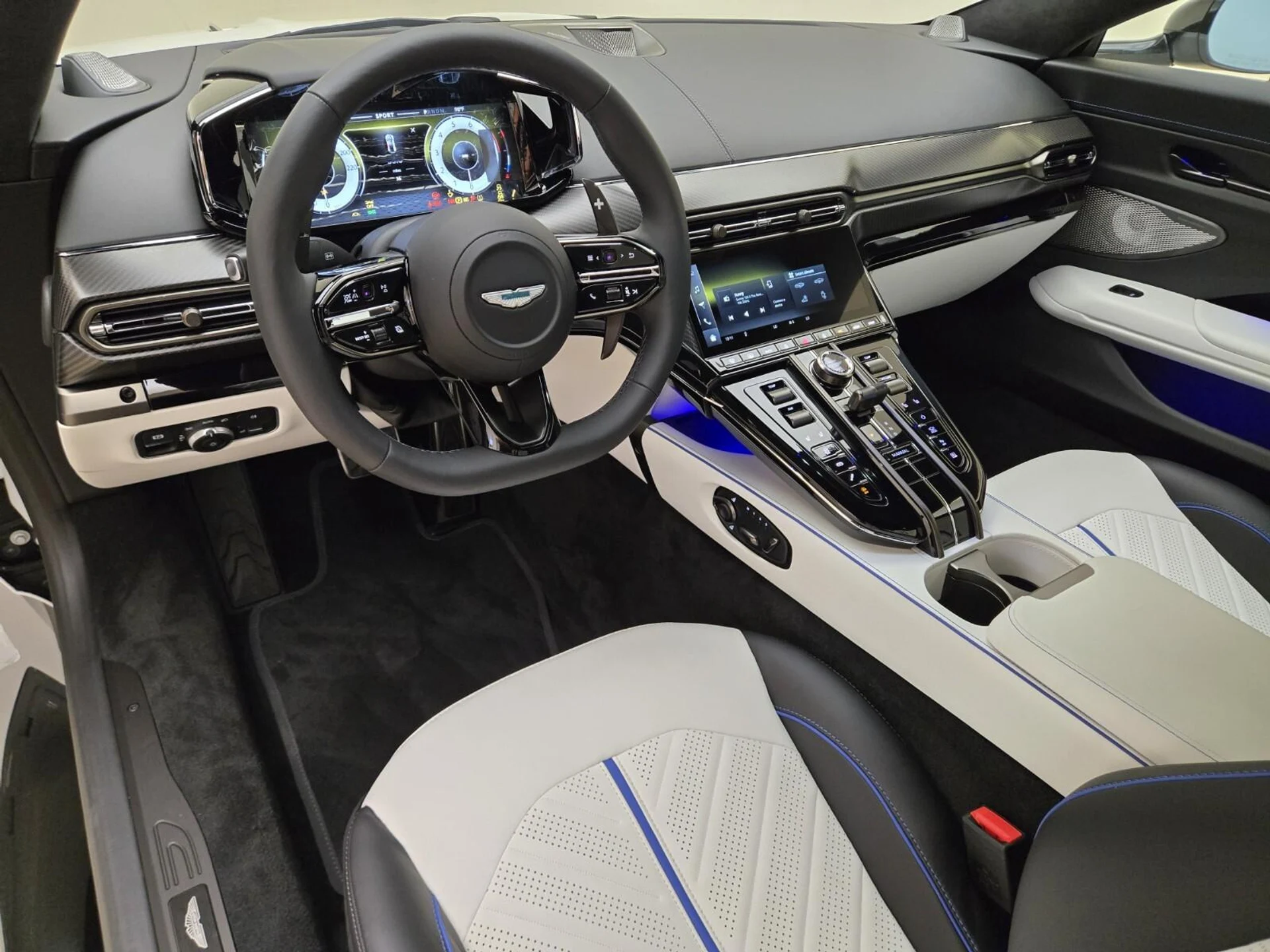 mph014_2526972680_New_2026_Aston_Martin_Vantage_S_1786166318_26287869ea