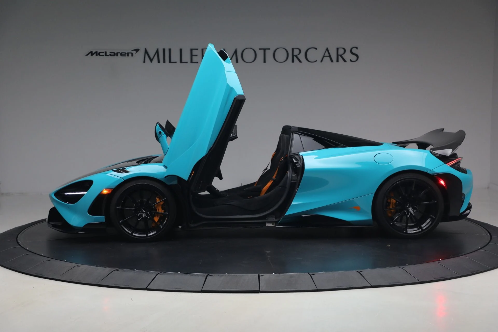mph014_2527166367_Used_2022_Mc_Laren_765_LT_Spider_3908be8f91