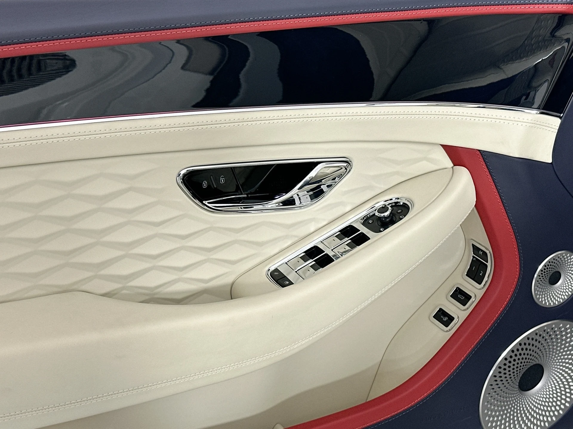 mph014_2536033334_15_29ba87d0f7