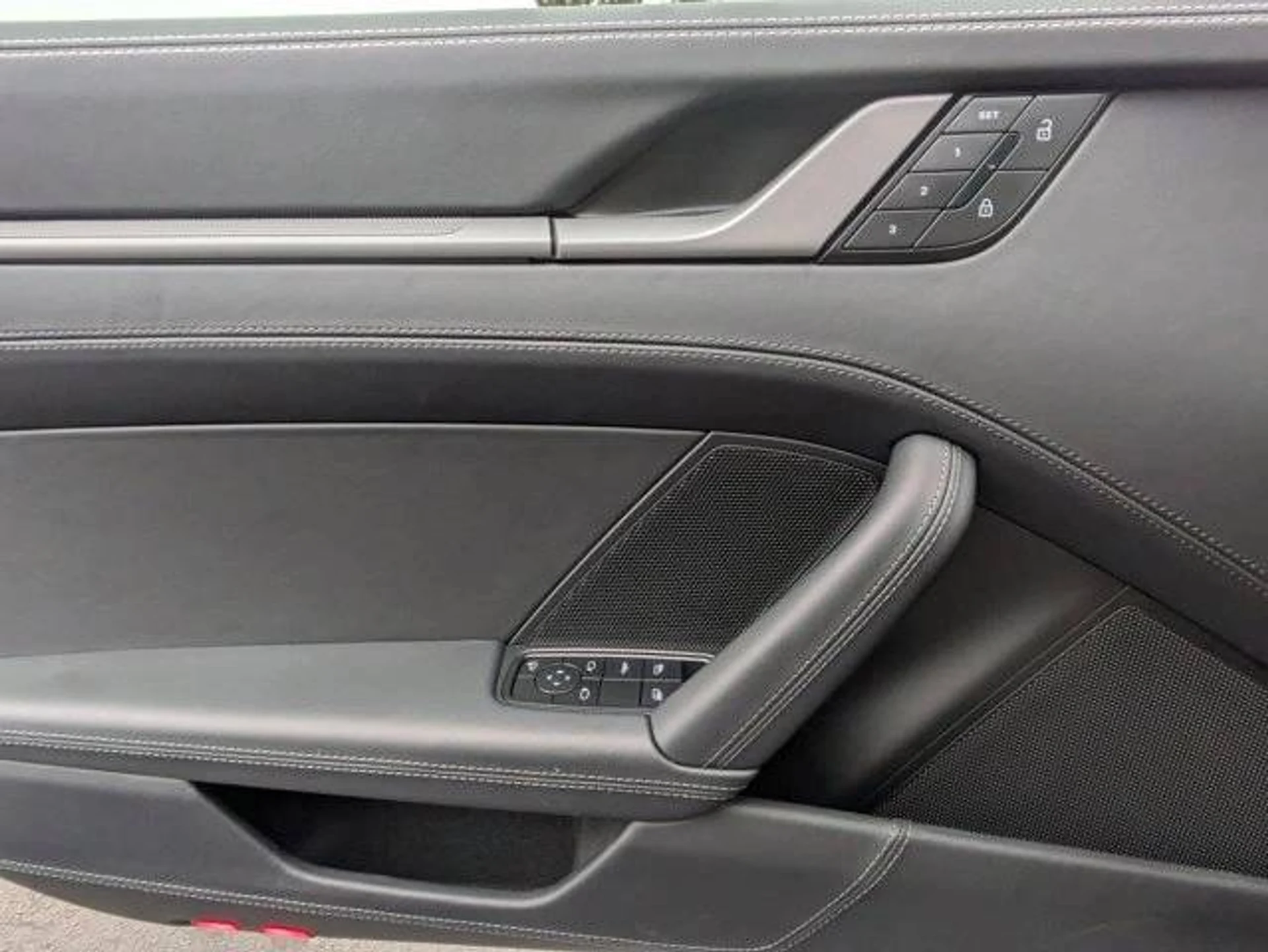 mph014_2536372249_d4b88e1ccf4de658ad871ce5500a5272x_8dff918420