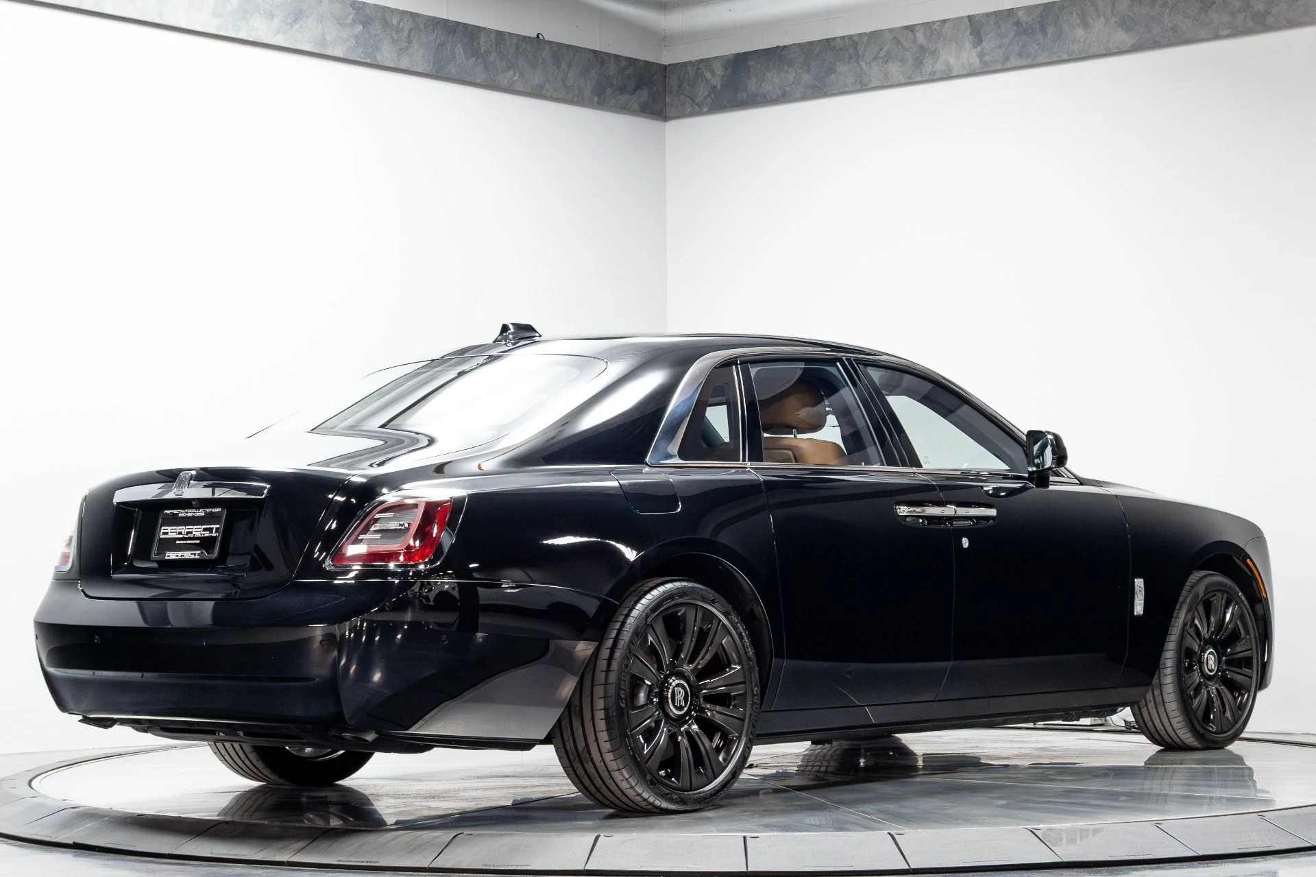 mph014_2568351770_Used_2022_Rolls_Royce_Ghost_1776784973_3796f9c39e