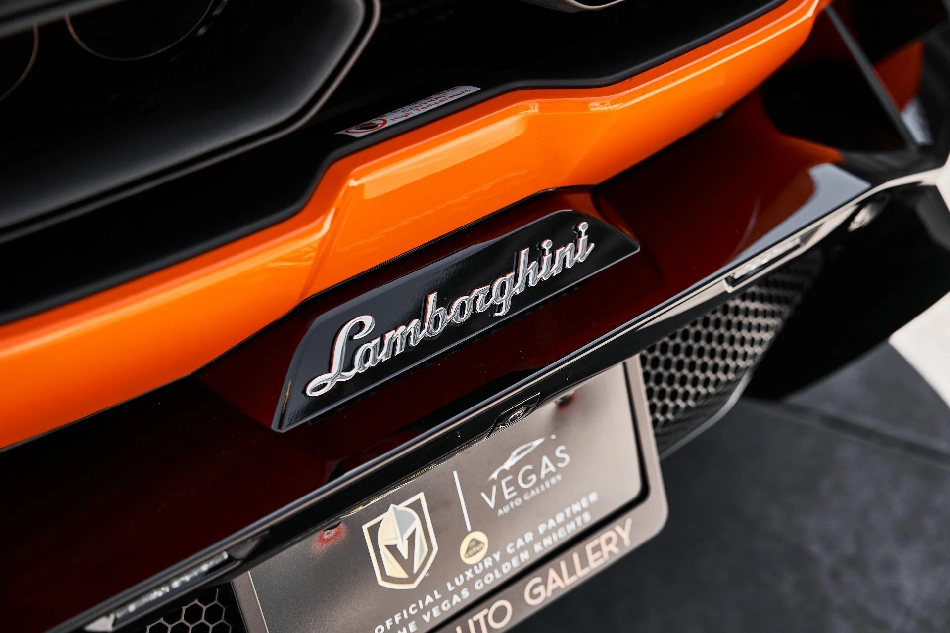 mph014_2570707512_Used_2024_Lamborghini_Revuelto_Base_1777394268_d3a49882e6