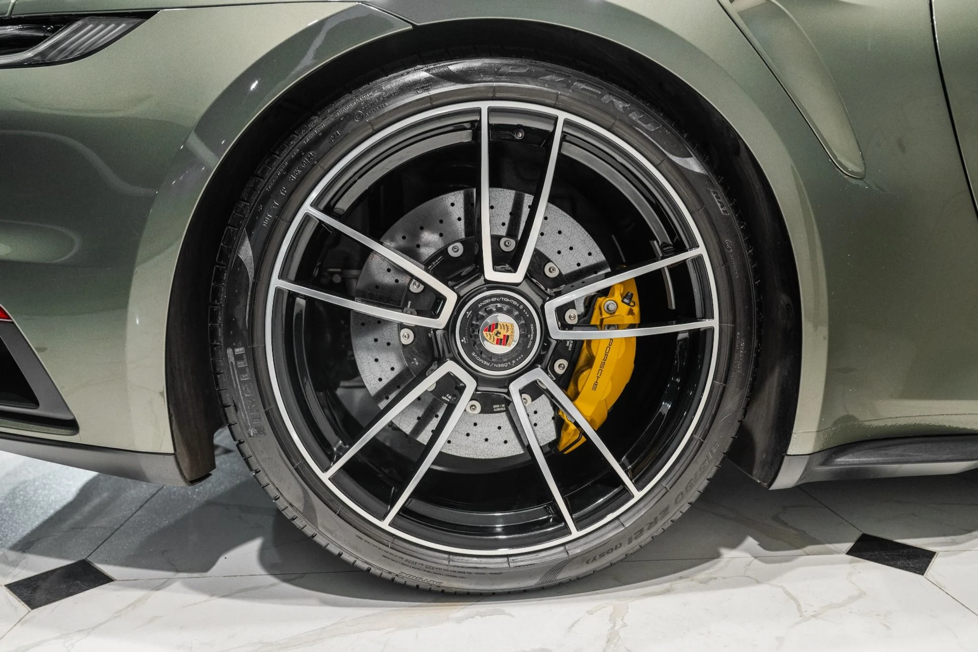 mph014_2572497140_Used_2021_Porsche_911_Turbo_S_1775321937_a9e11a9c5b