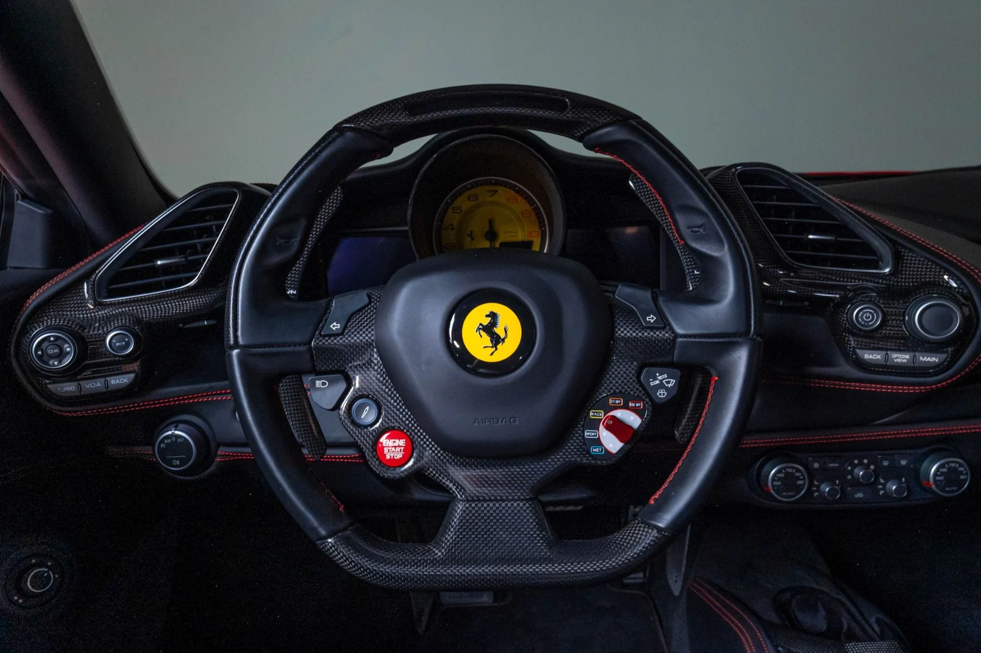 mph014_2576703615_Used_2018_Ferrari_488_GTB_1785189078_2257bfafae