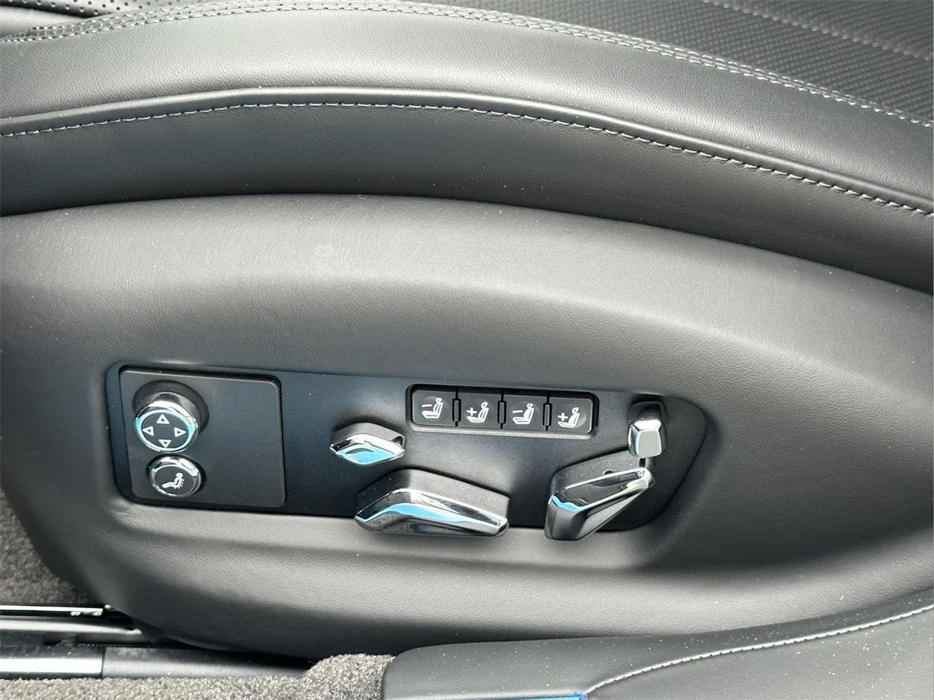 mph014_2577727277_924f292e78ab28e5881353a35a0abbf7_a36c4e694d