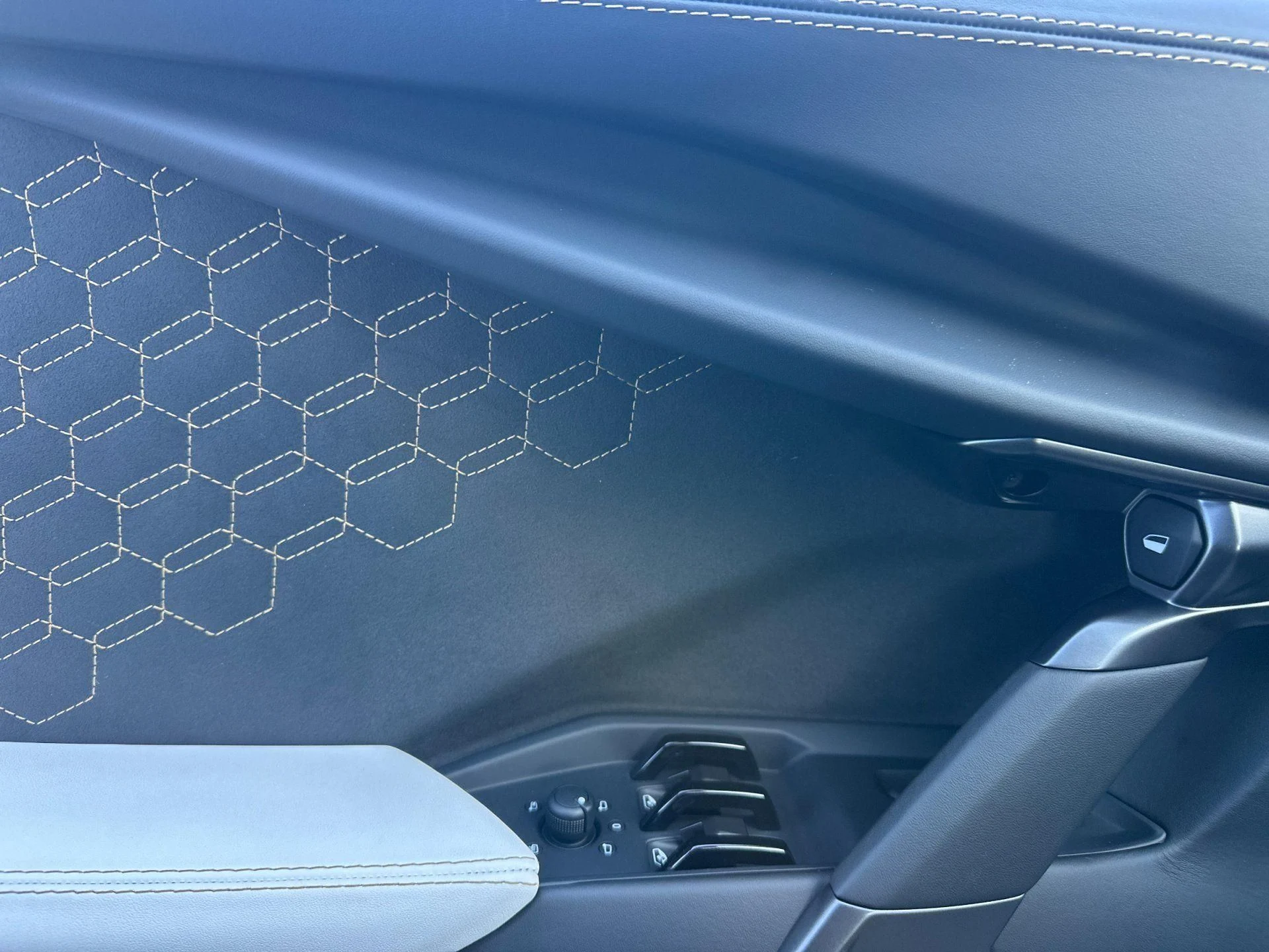 mph014_258389223_New_2026_Lamborghini_Revuelto_1776759411_385d9771cd