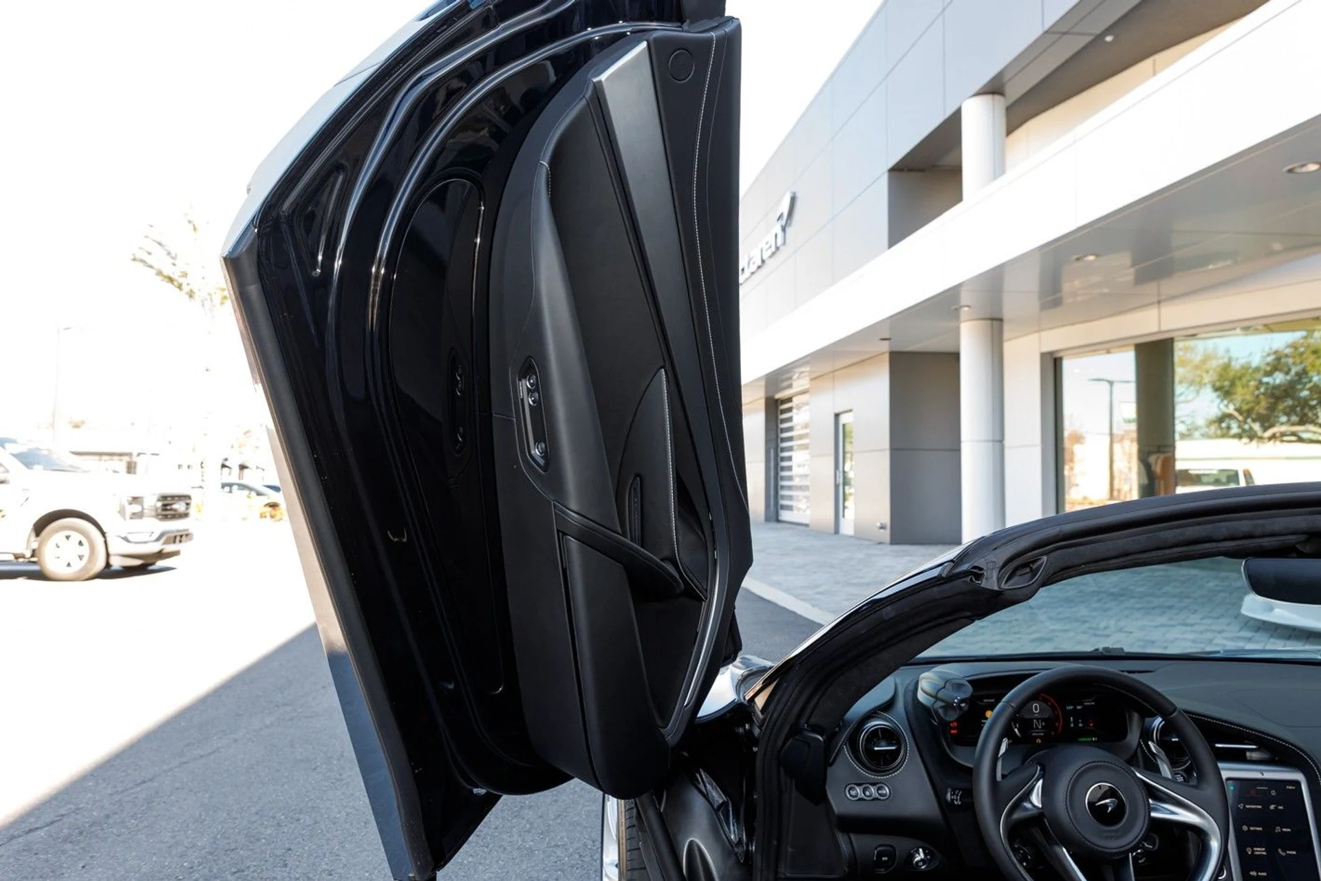 mph014_2587364108_650_p15_l_16bb0d5350