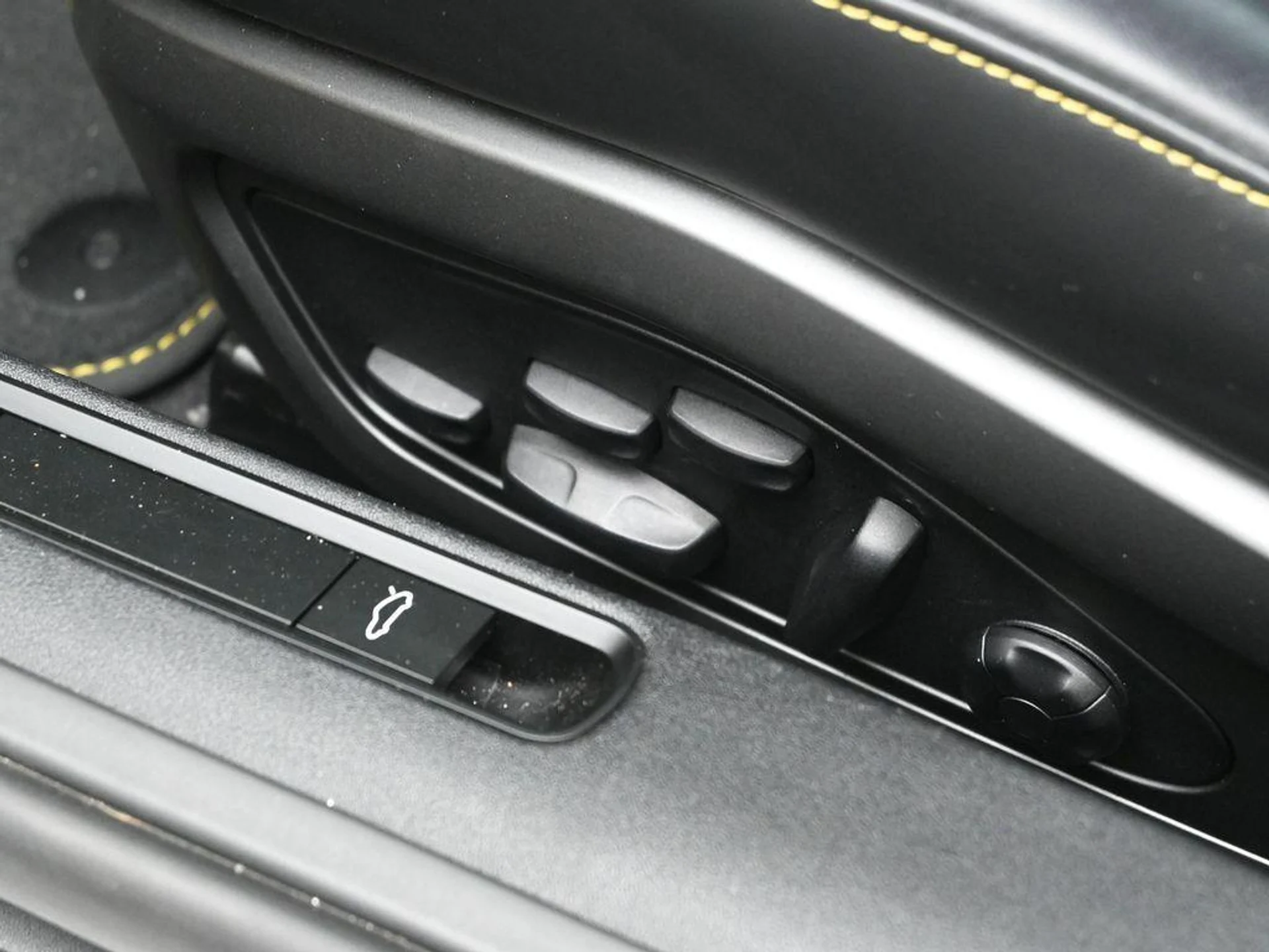 mph014_2590392175_C33_Dt_MO_Lgy4_N_Gw_KC_0_Yg_Jh7_Wo63_A_31de914cc5