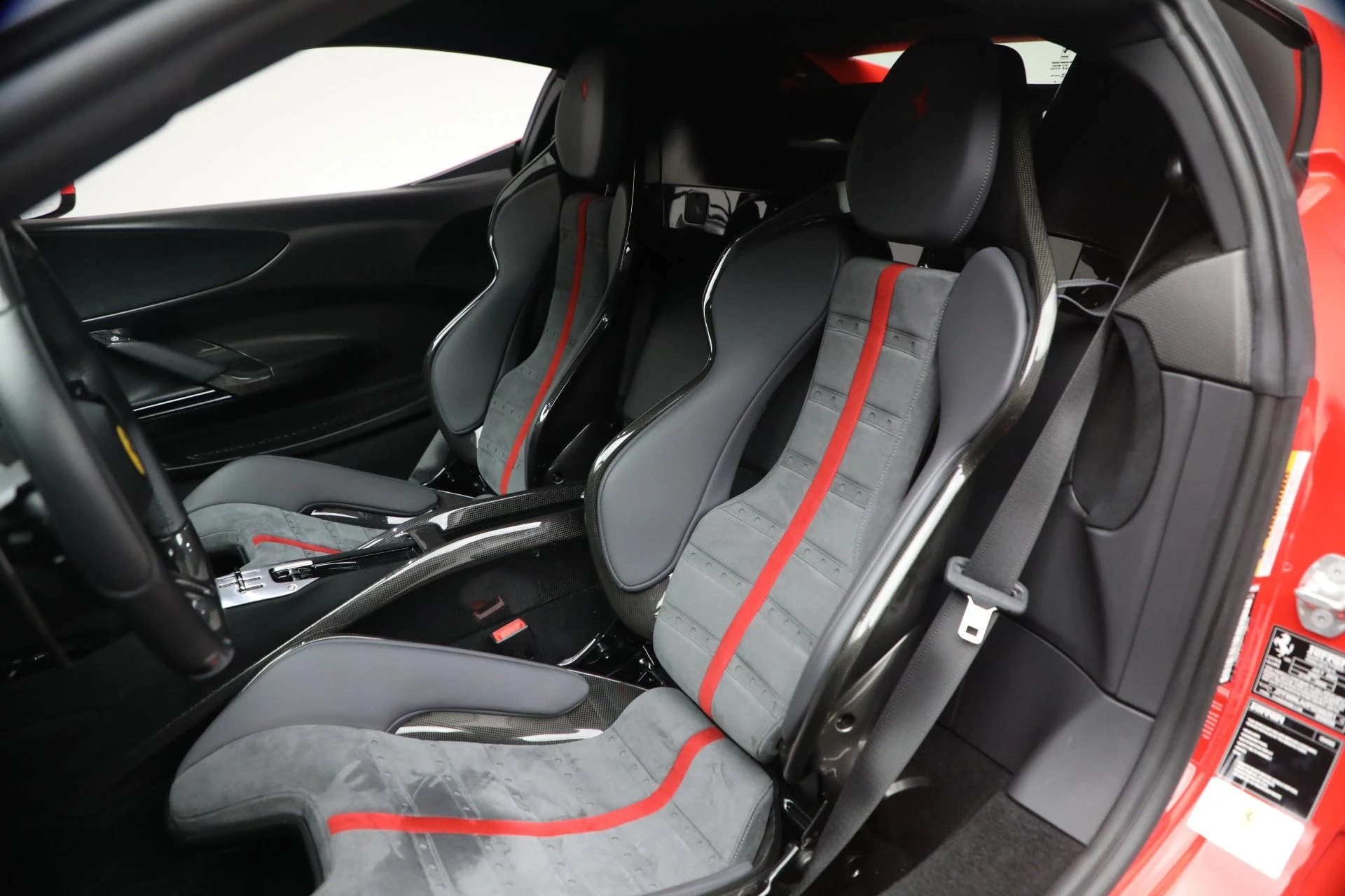 mph014_2606008903_Used_2023_Ferrari_SF_90_Stradale_1765397558_68064f272d