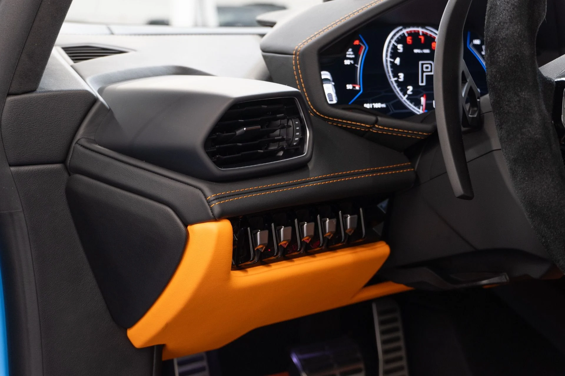 mph014_260659543_Used_2022_Lamborghini_Huracan_EVO_1760474272_af82c6956f
