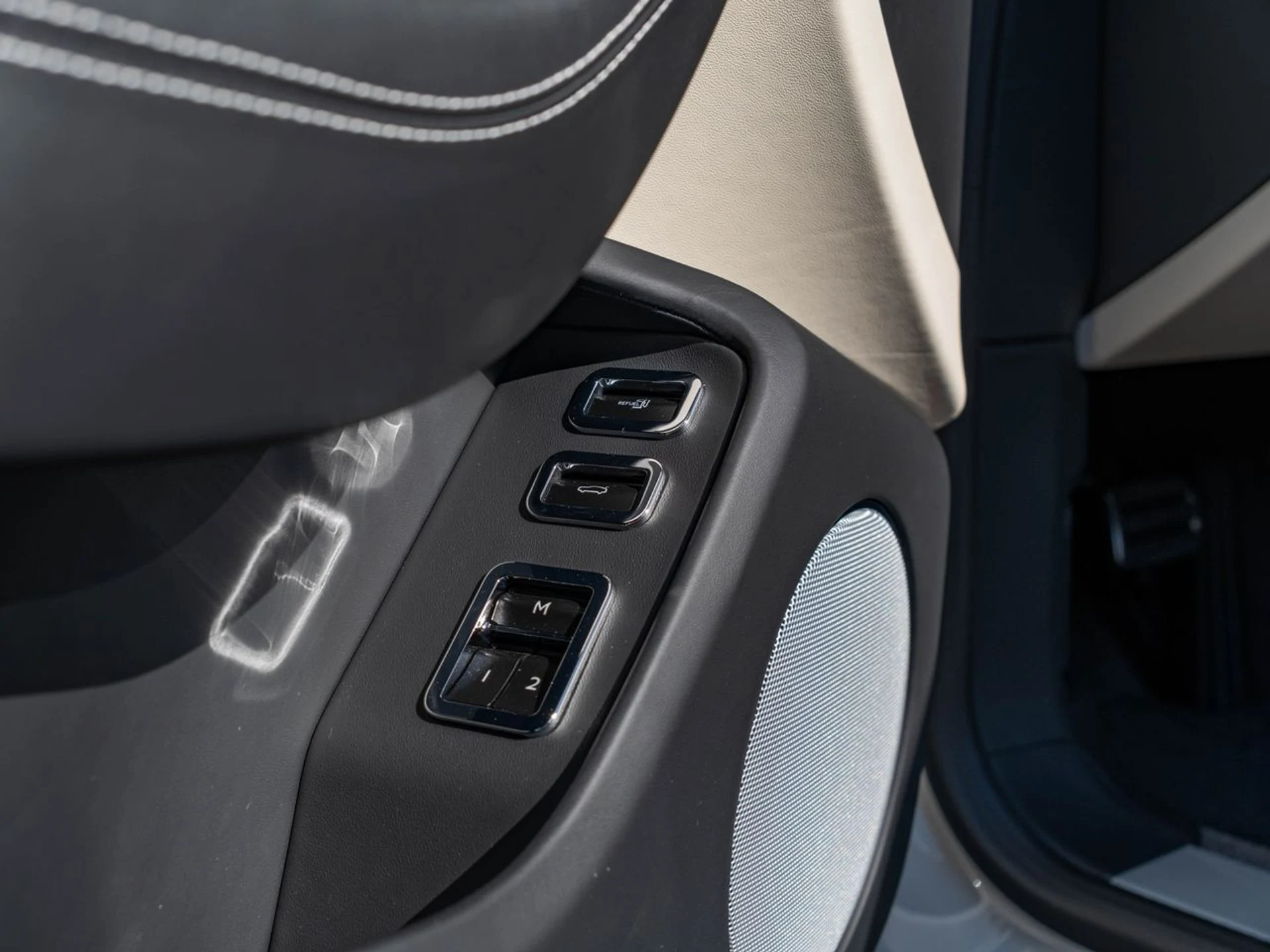 mph014_2614619218_b832f743b052ef2133287d4c288fcbb5x_9e0b0d94e2