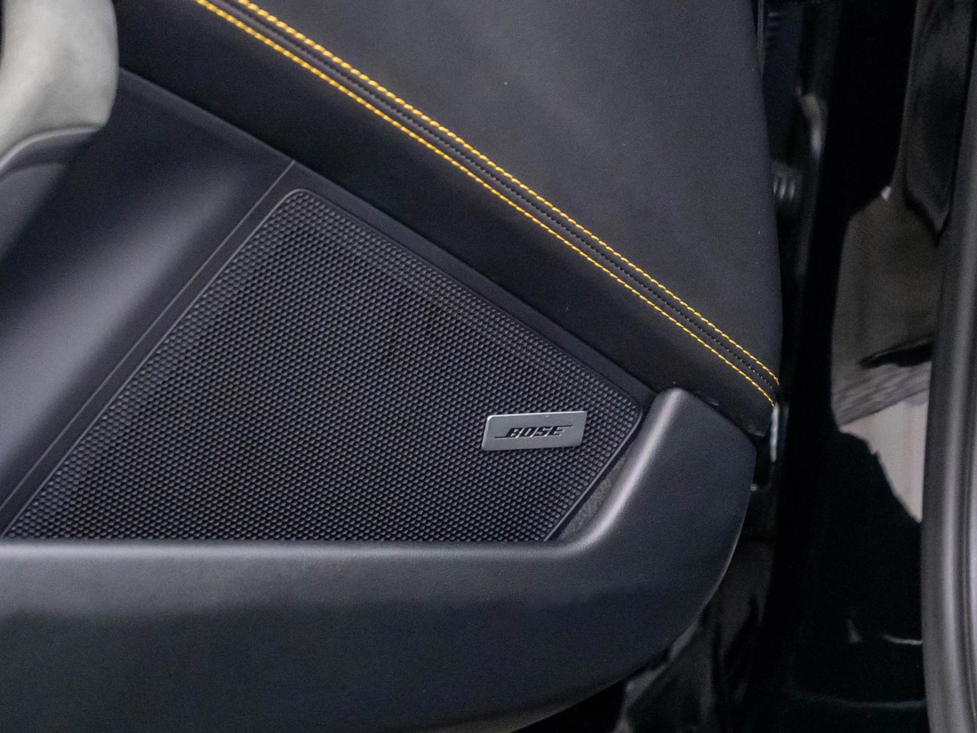 mph014_2615320123_494e442405f96bd5109267335d94b53bx_6c234e2b44