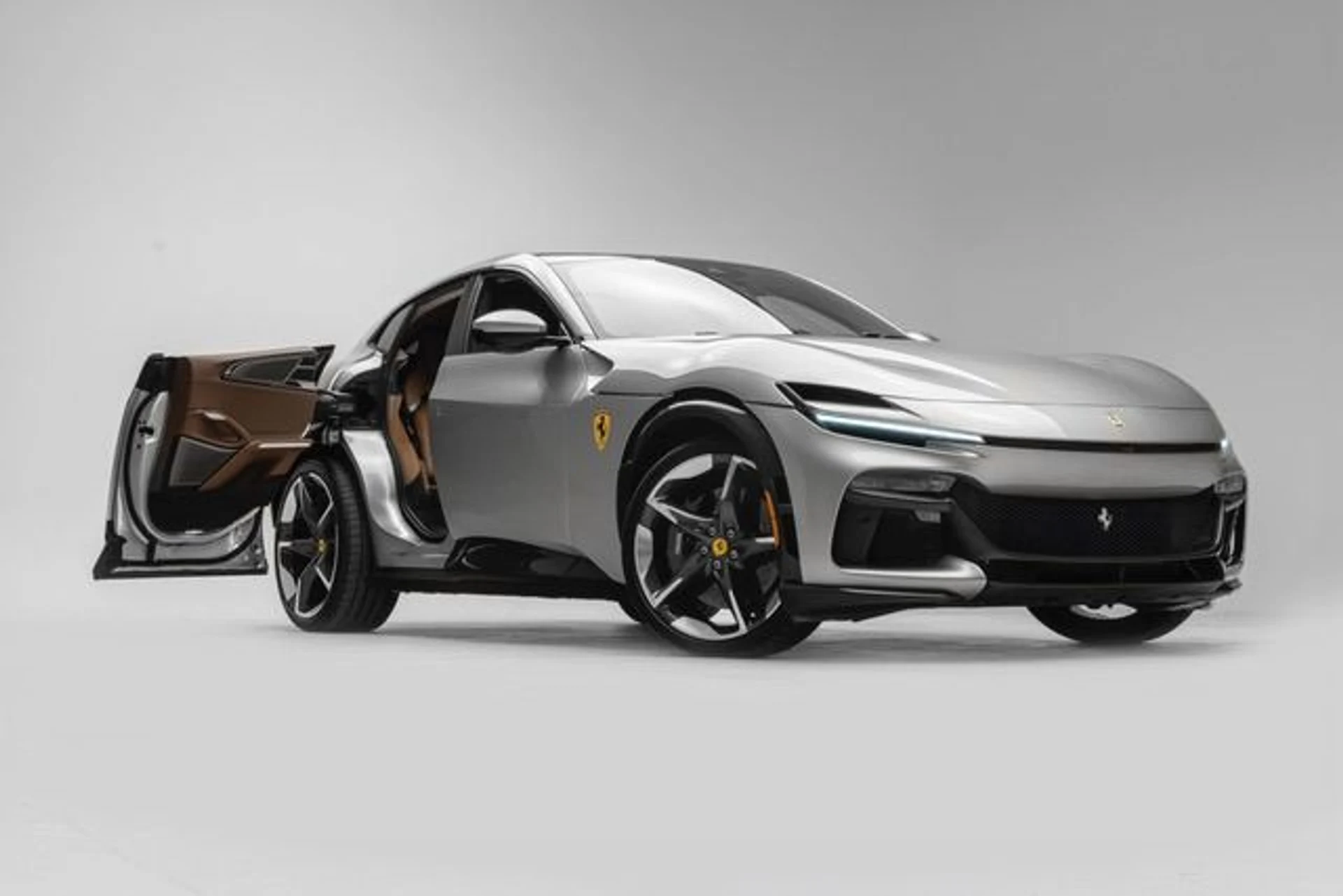 mph014_2621953411_Used_2024_Ferrari_Purosangue_1772567978_8835bfd423