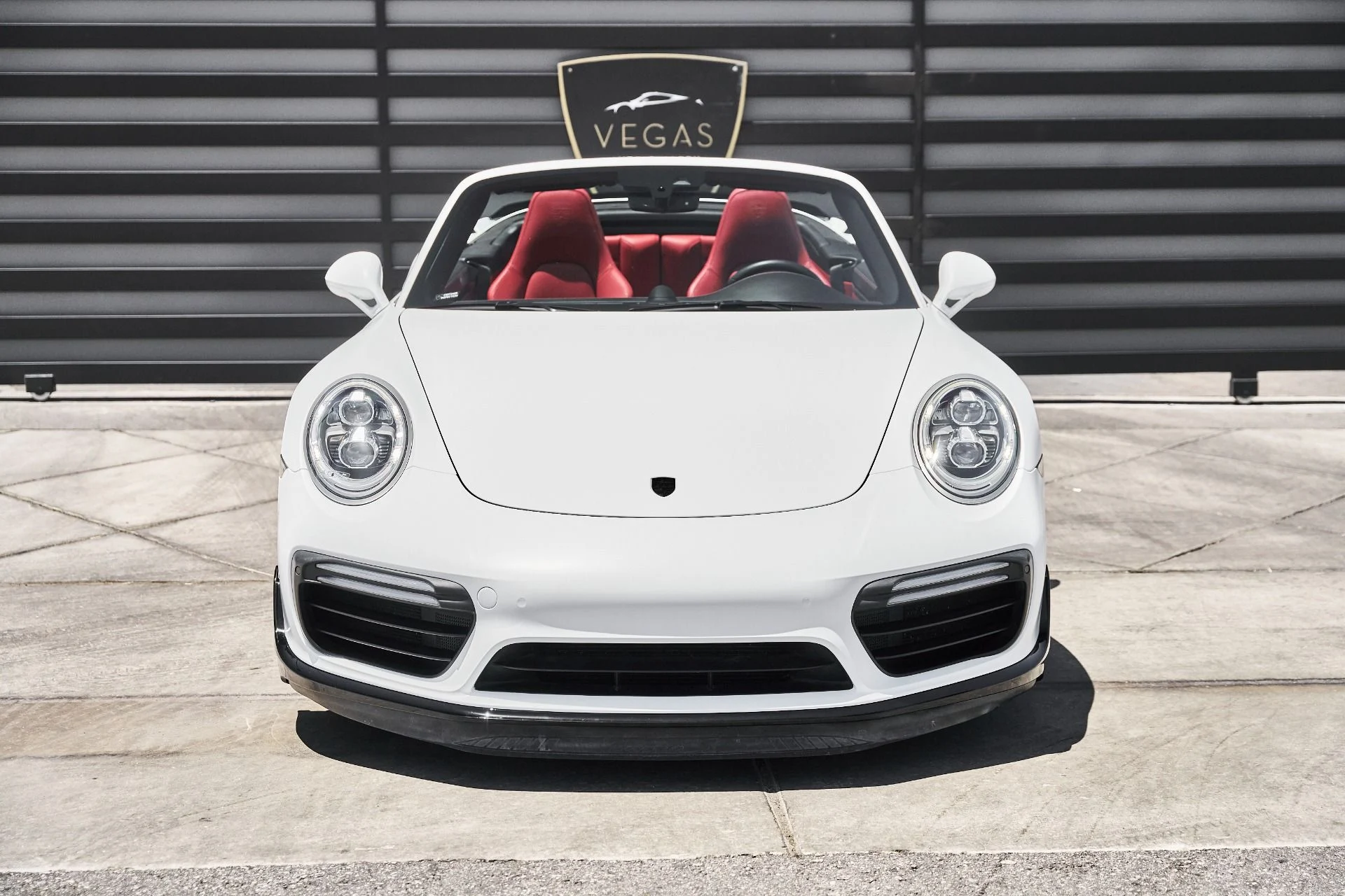 mph014_2622431880_Used_2019_Porsche_911_Turbo_S_1781225398_e68e1e962f