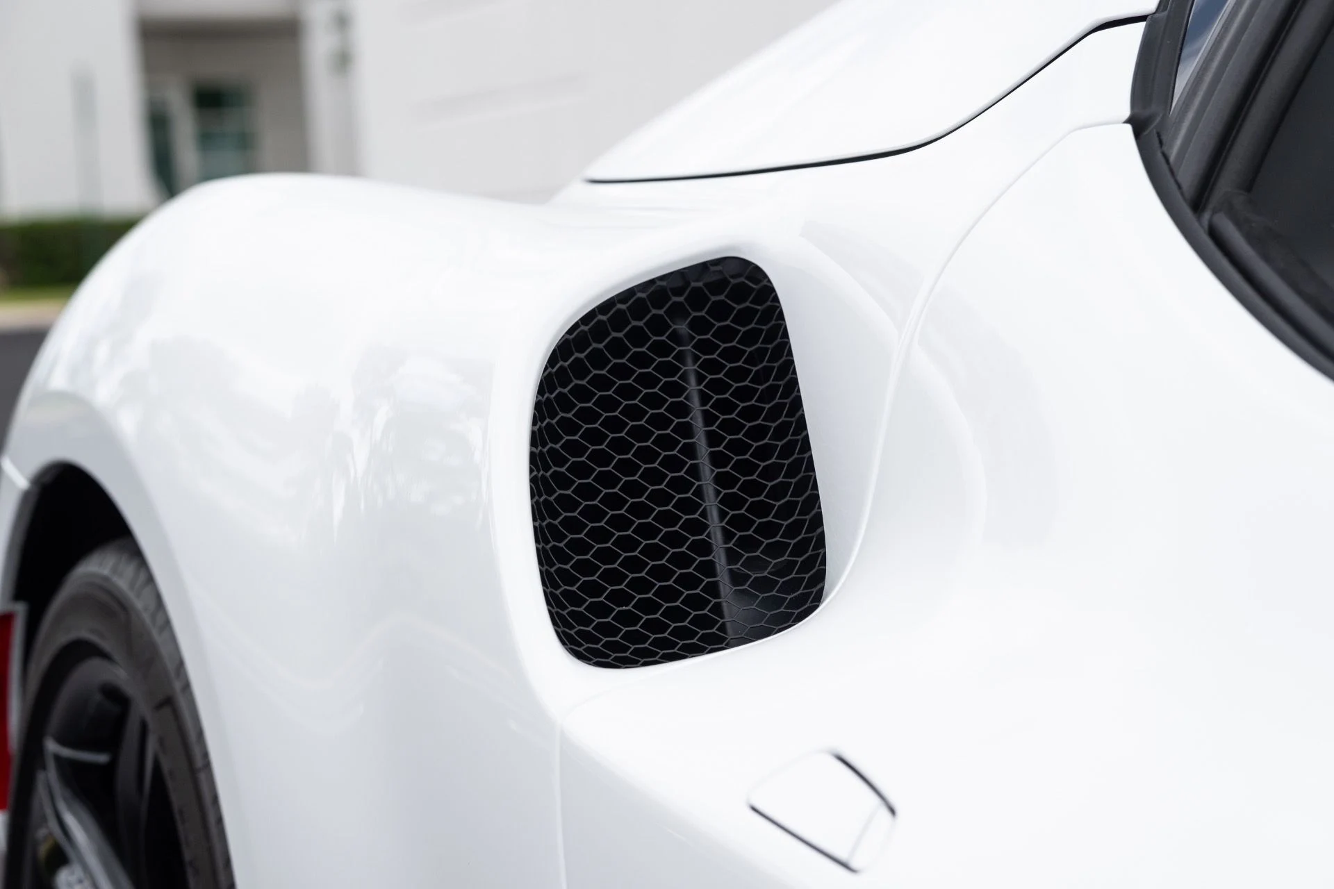 mph014_2625056665_Used_2024_Ferrari_296_GTS_1776964703_ce0b15dfea