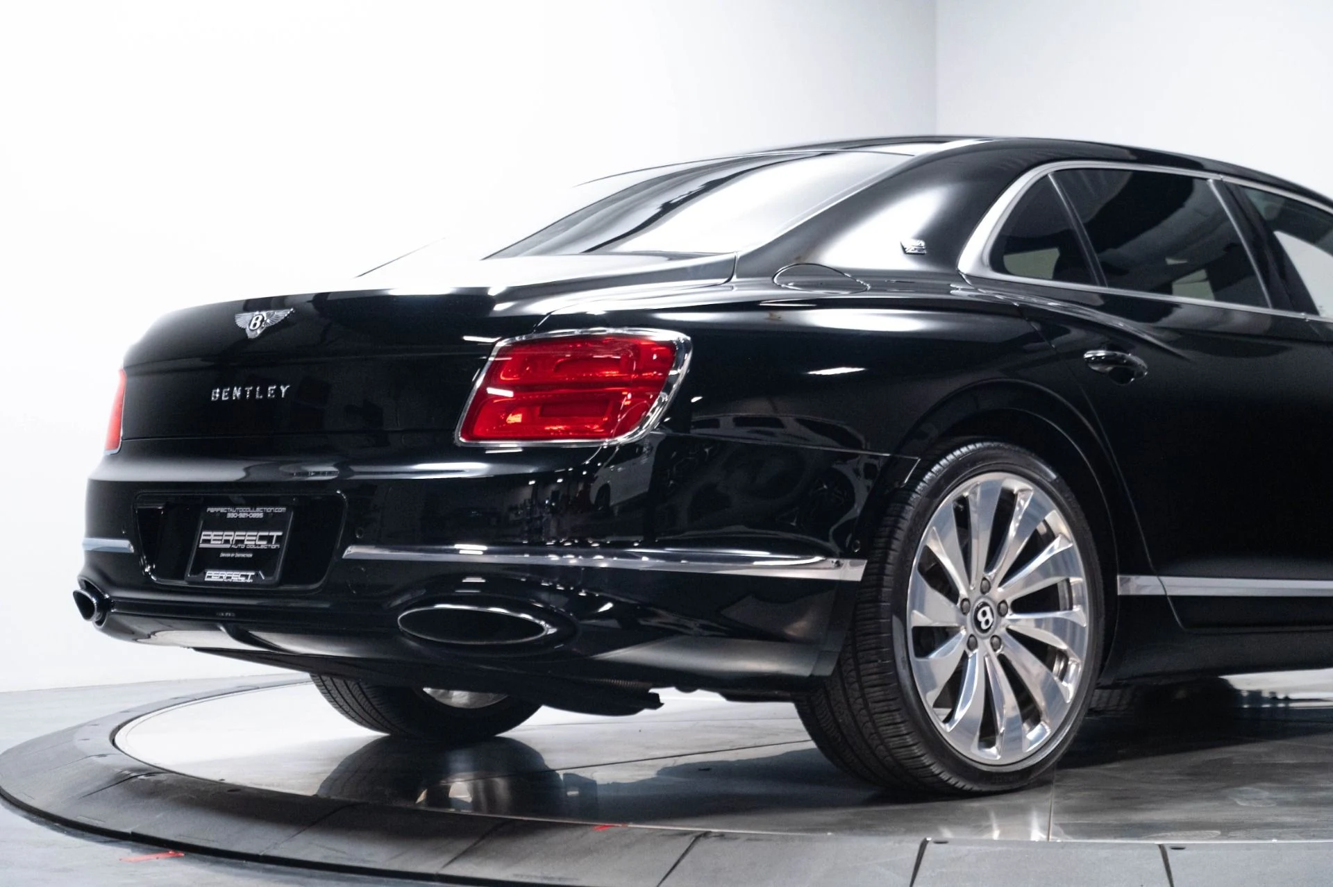 mph014_2630631856_Used_2020_Bentley_Flying_Spur_W12_1783372083_122409fdce