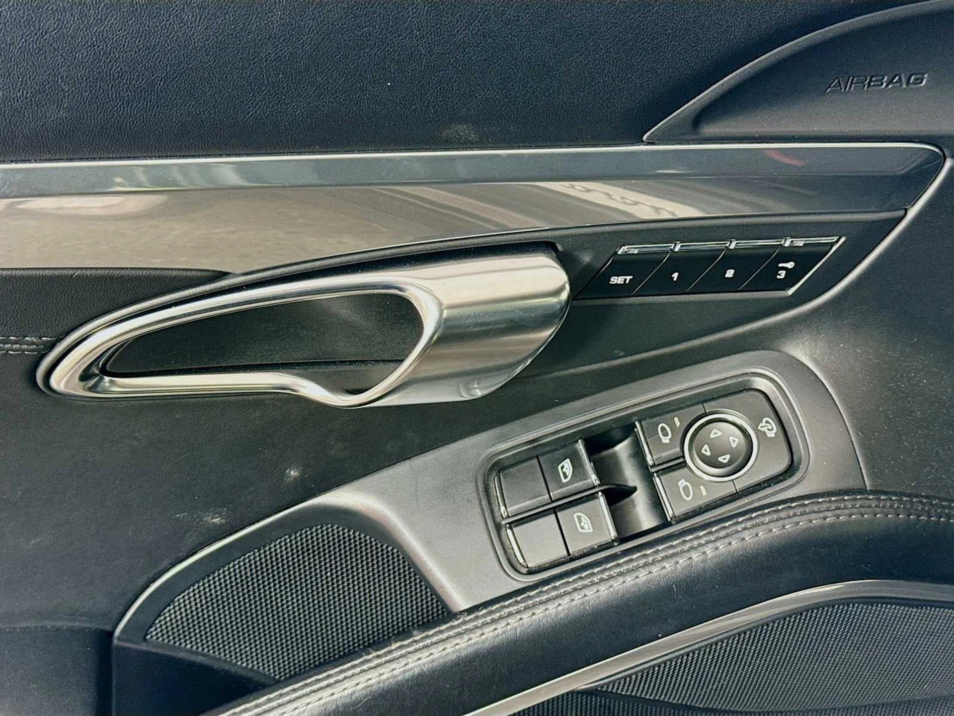 mph014_2633188878_15_133ce1e5ab