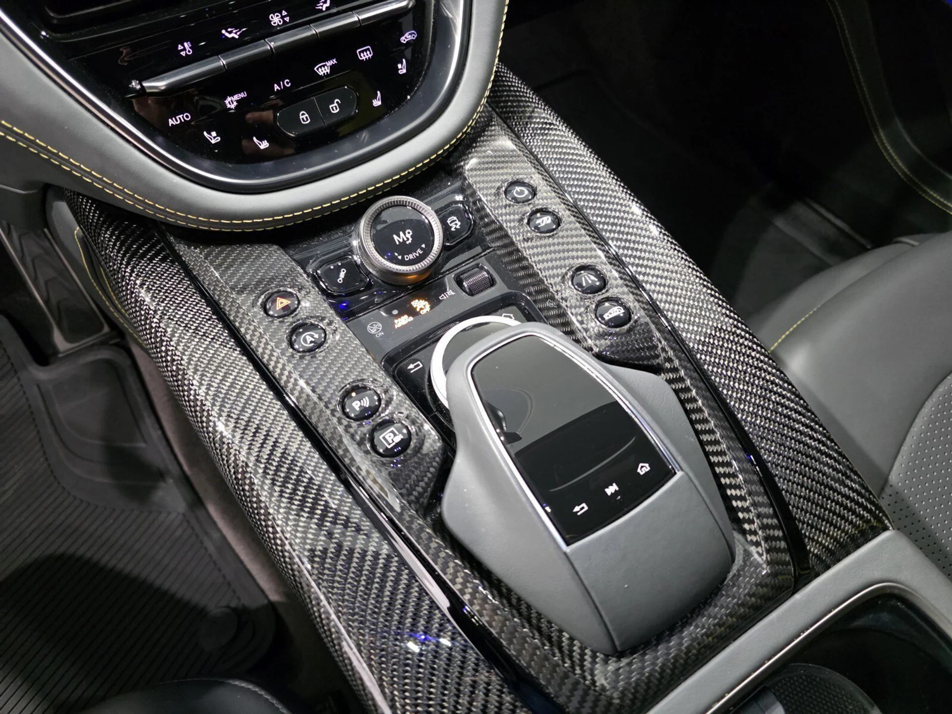 mph014_2633886500_f82eee9747b9d95212b125c64817ec1a_6afa501709