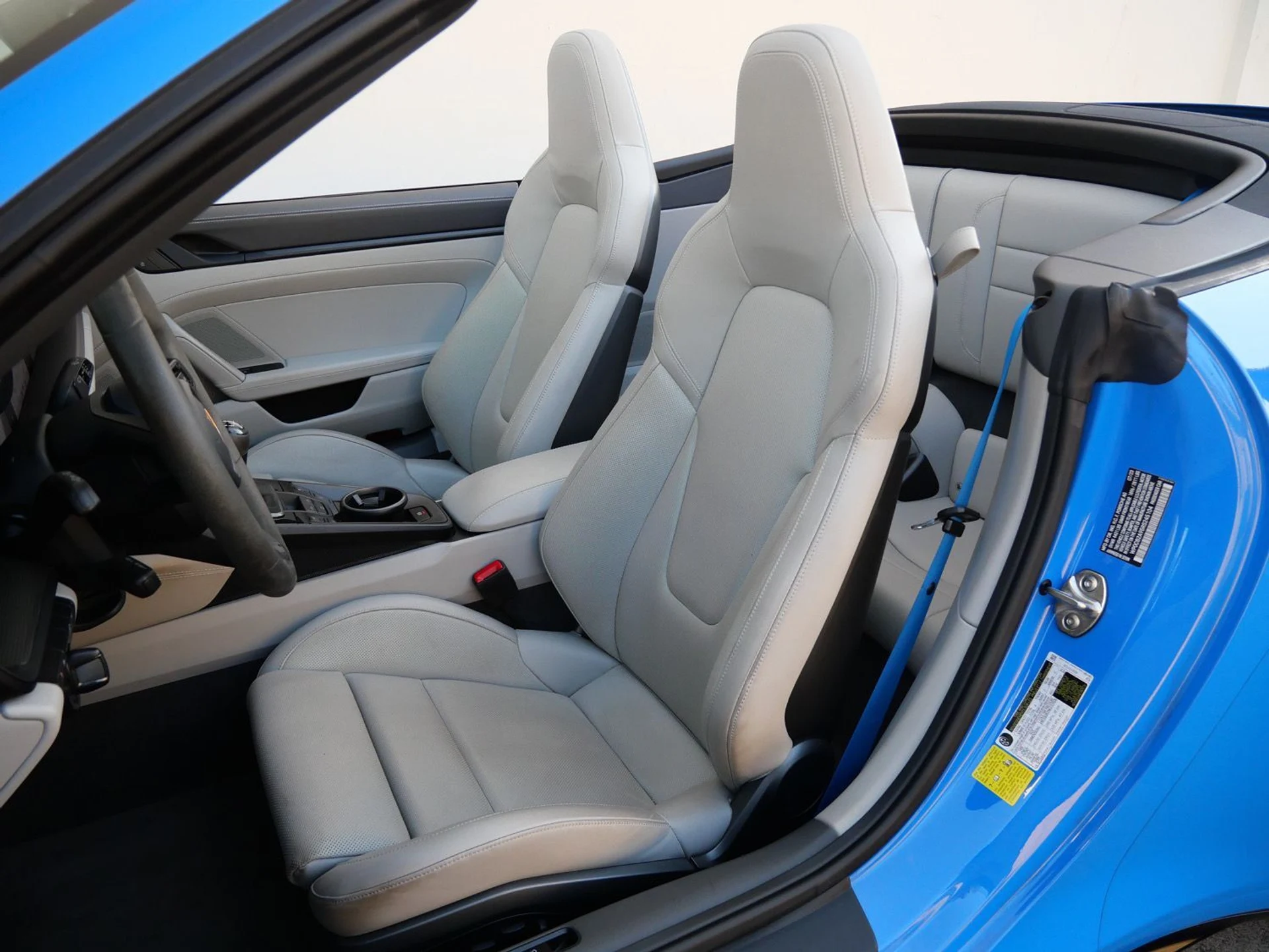 mph014_2641367896_1299b4499f615bde56de916c26c4ee71x_03dfddd03a