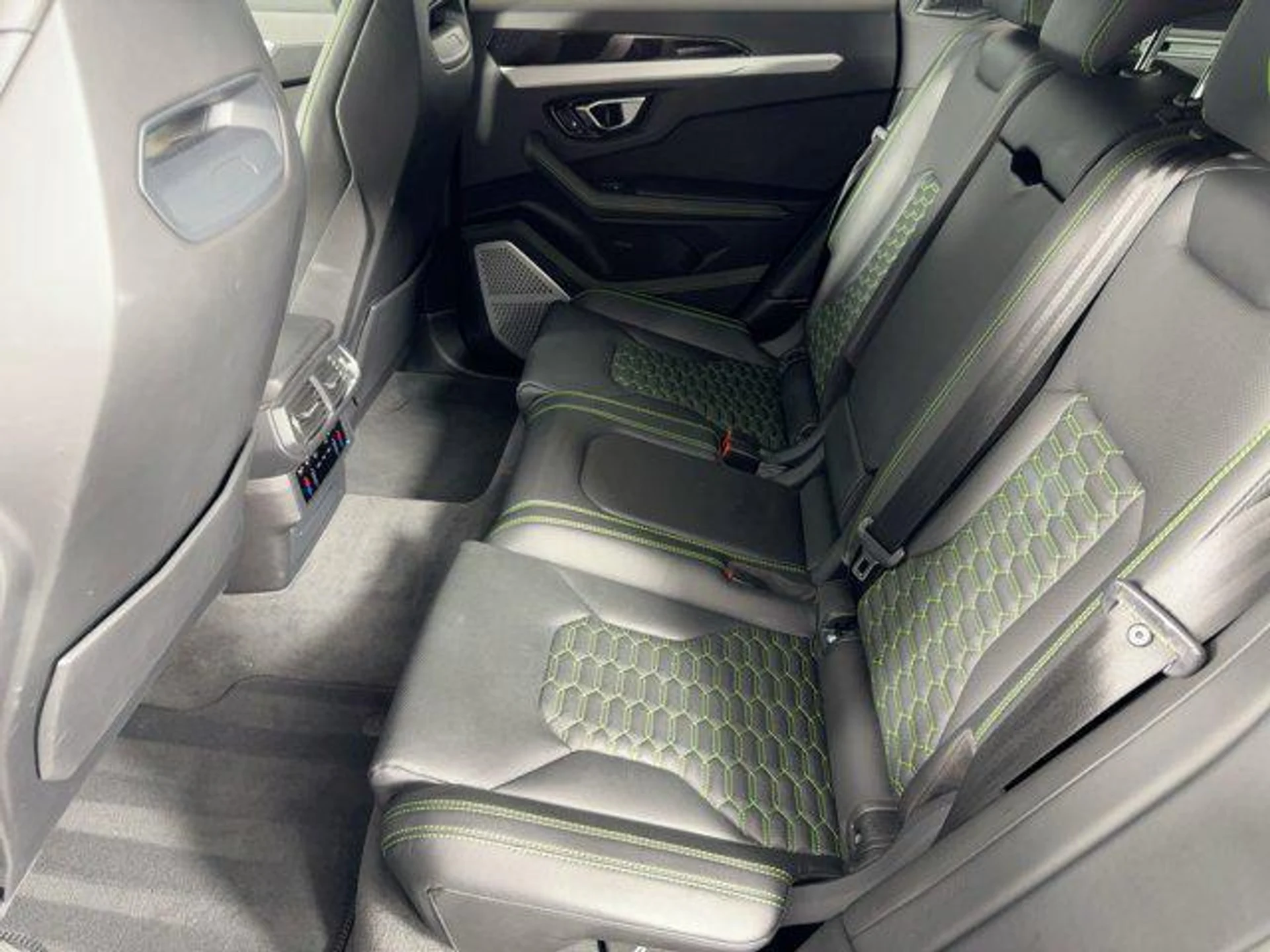 mph014_2647503507_n0s8_W_Jm7_V_Aj_O_Gz_NY_6_Fdd_N0_G0n_P8_6ff1e74a35