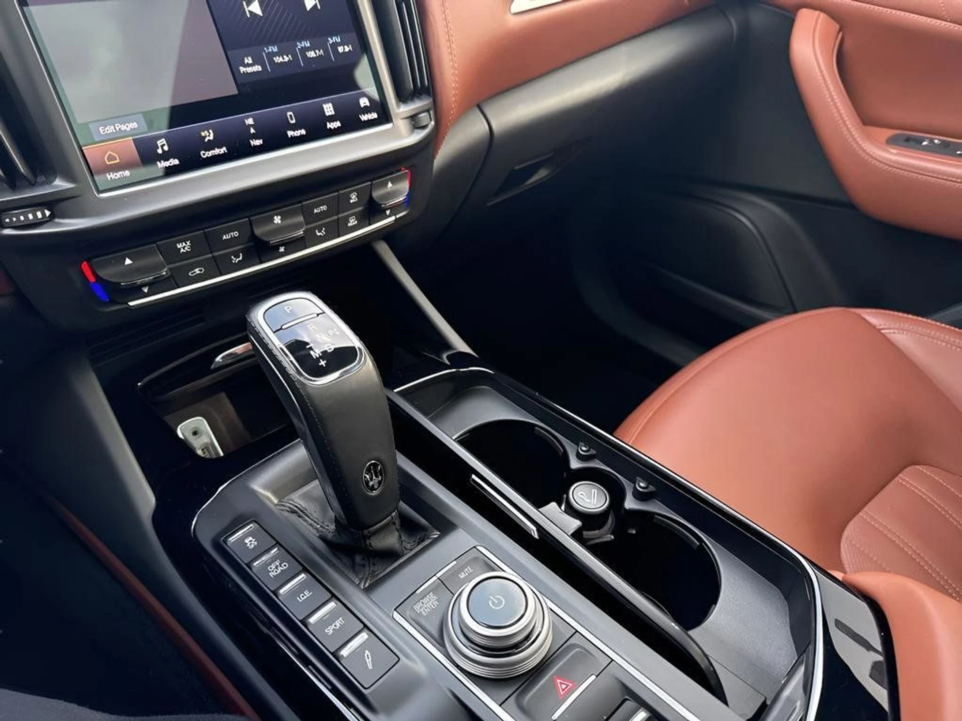 mph014_2648011416_50c20471ba9f4dfca55e9b109c52f46b_bff9dbf12f