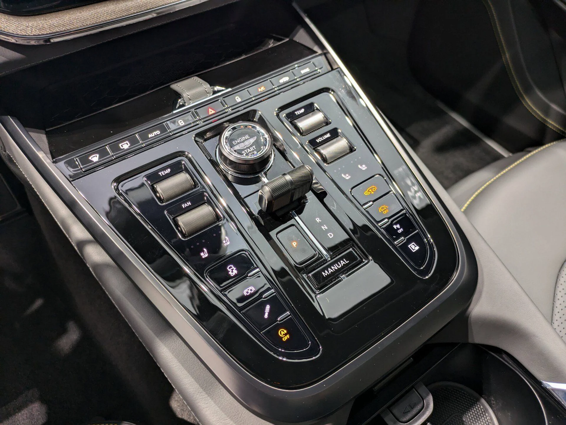 mph014_2648246891_48a7cce6e107334b9c1dba9aac517976_07af114cd2