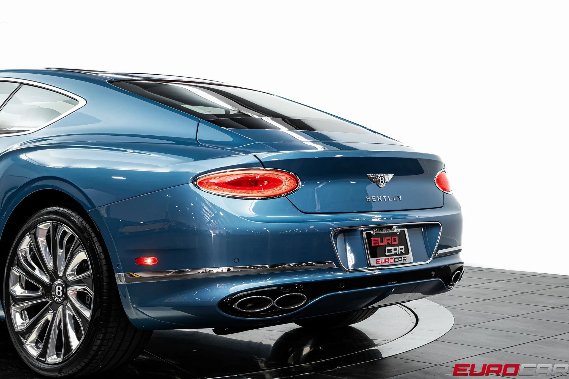 mph014_2652592118_image_15_44aa22bf23