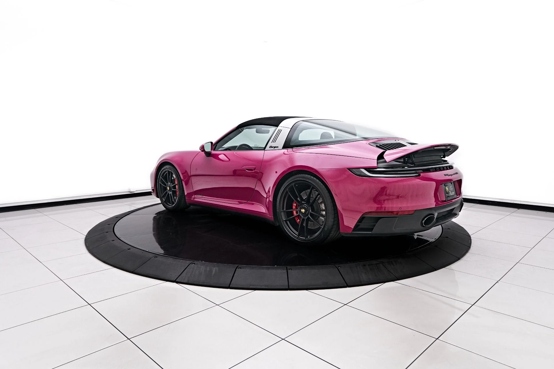 mph014_265784771_Used_2024_Porsche_911_Targa_4_GTS_1756951217_a0d472d059