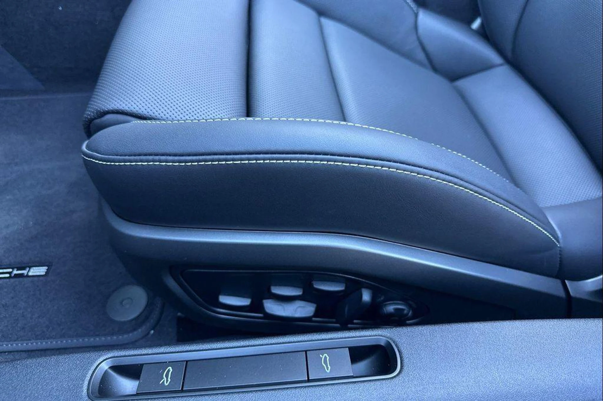 mph014_2662002023_2_Bb_NVV_7_O0c3_R_Il_EK_Za2xhp_M_Bhrg_5c9e0b9fe4