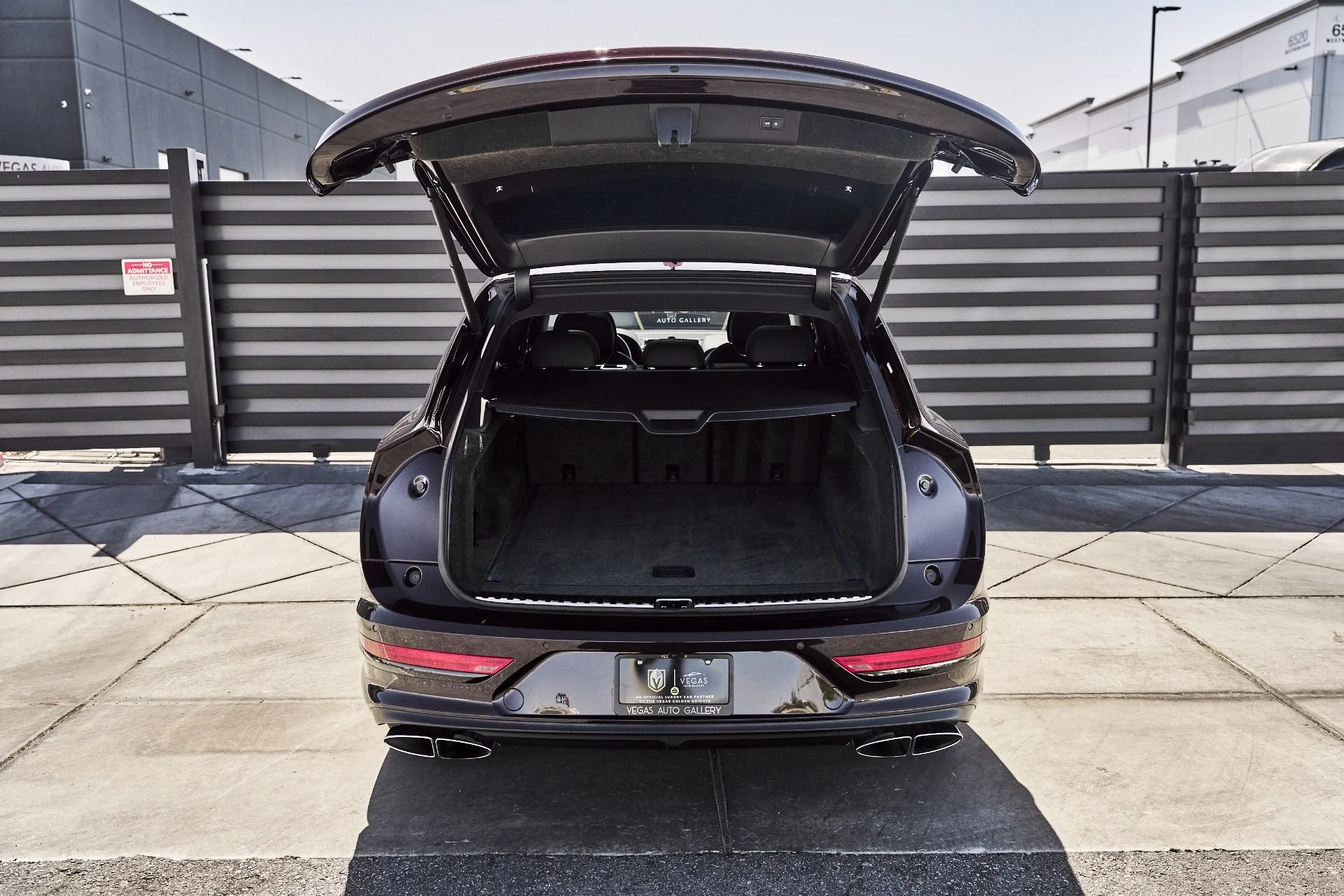 mph014_2666238307_Used_2022_Bentley_Bentayga_S_1781229409_2ac09f0c2d