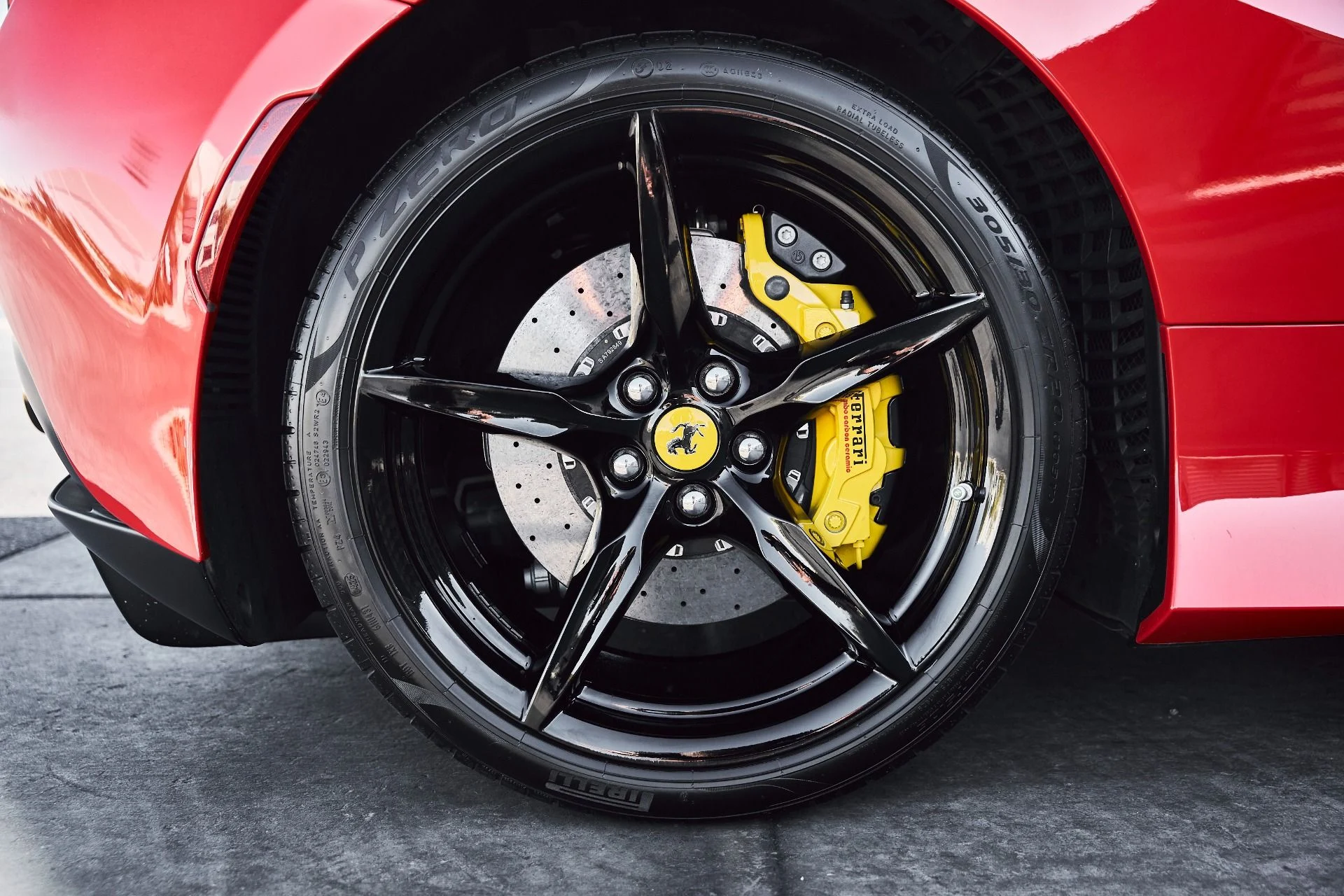 mph014_2666483120_Used_2023_Ferrari_F8_Spider_Base_1775613514_122dc37544