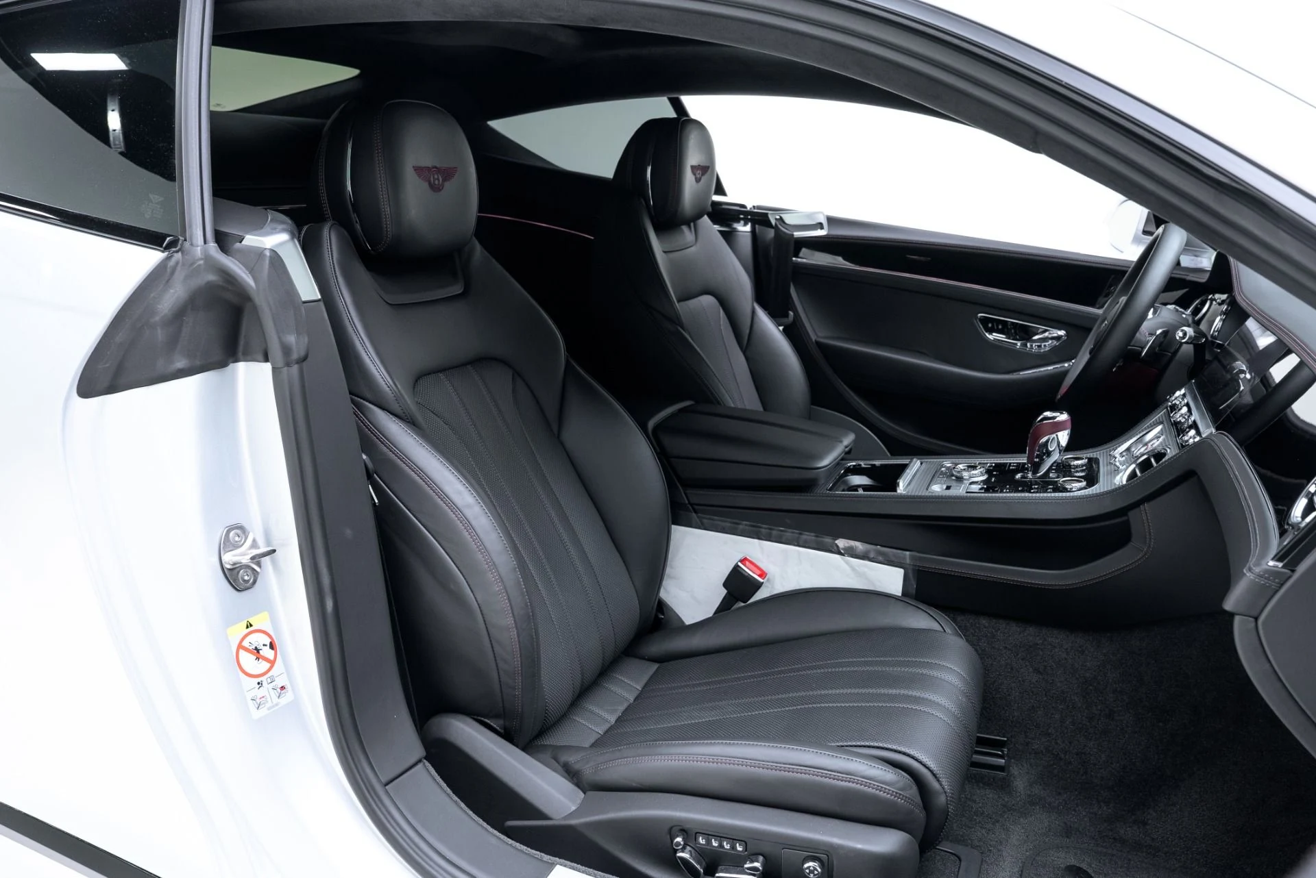 mph014_2666612144_Used_2023_Bentley_Continental_GT_V8_1775153286_57472325d5