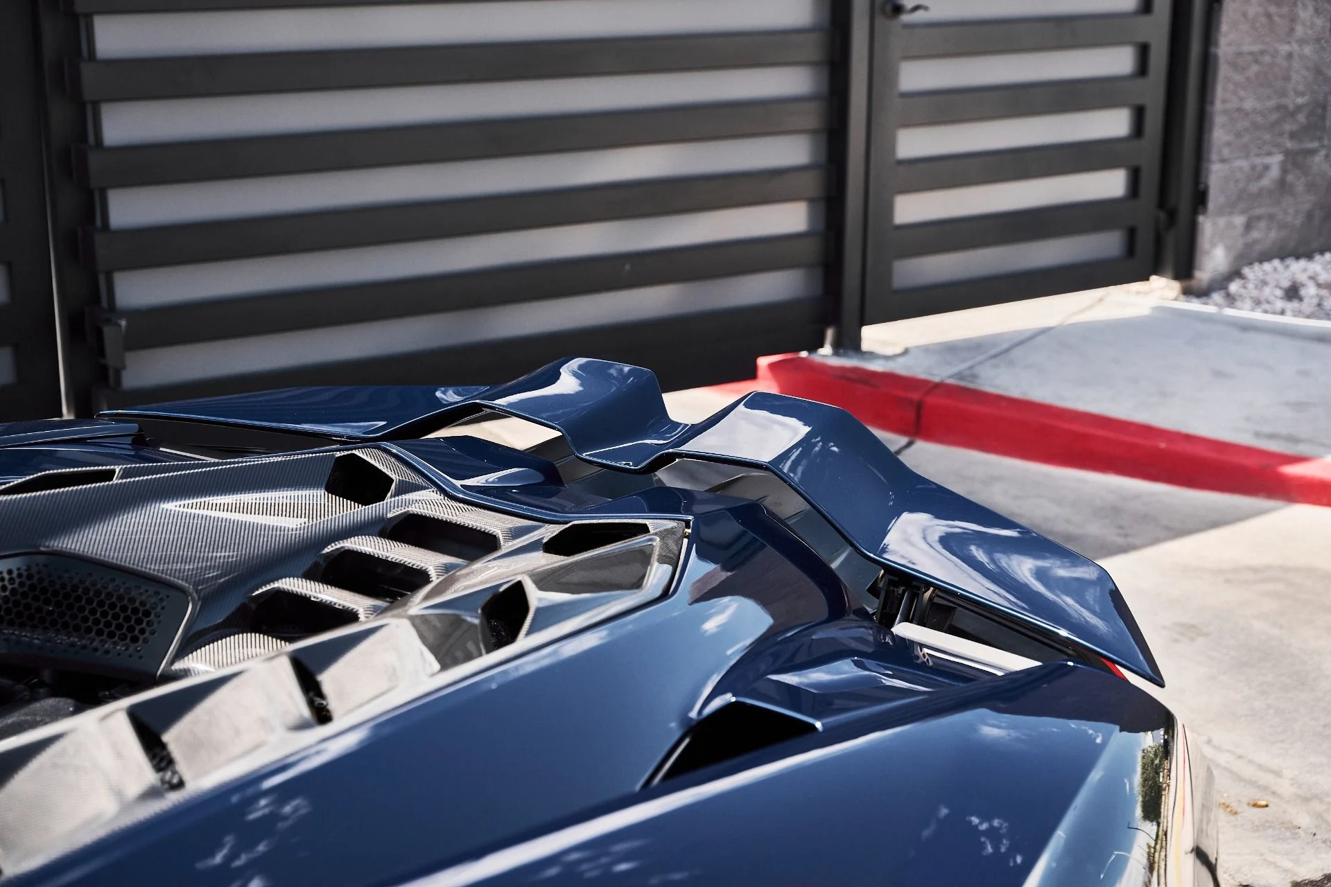 mph014_2673699171_Used_2025_Lamborghini_Revuelto_Base_1777078066_68a6c18aec