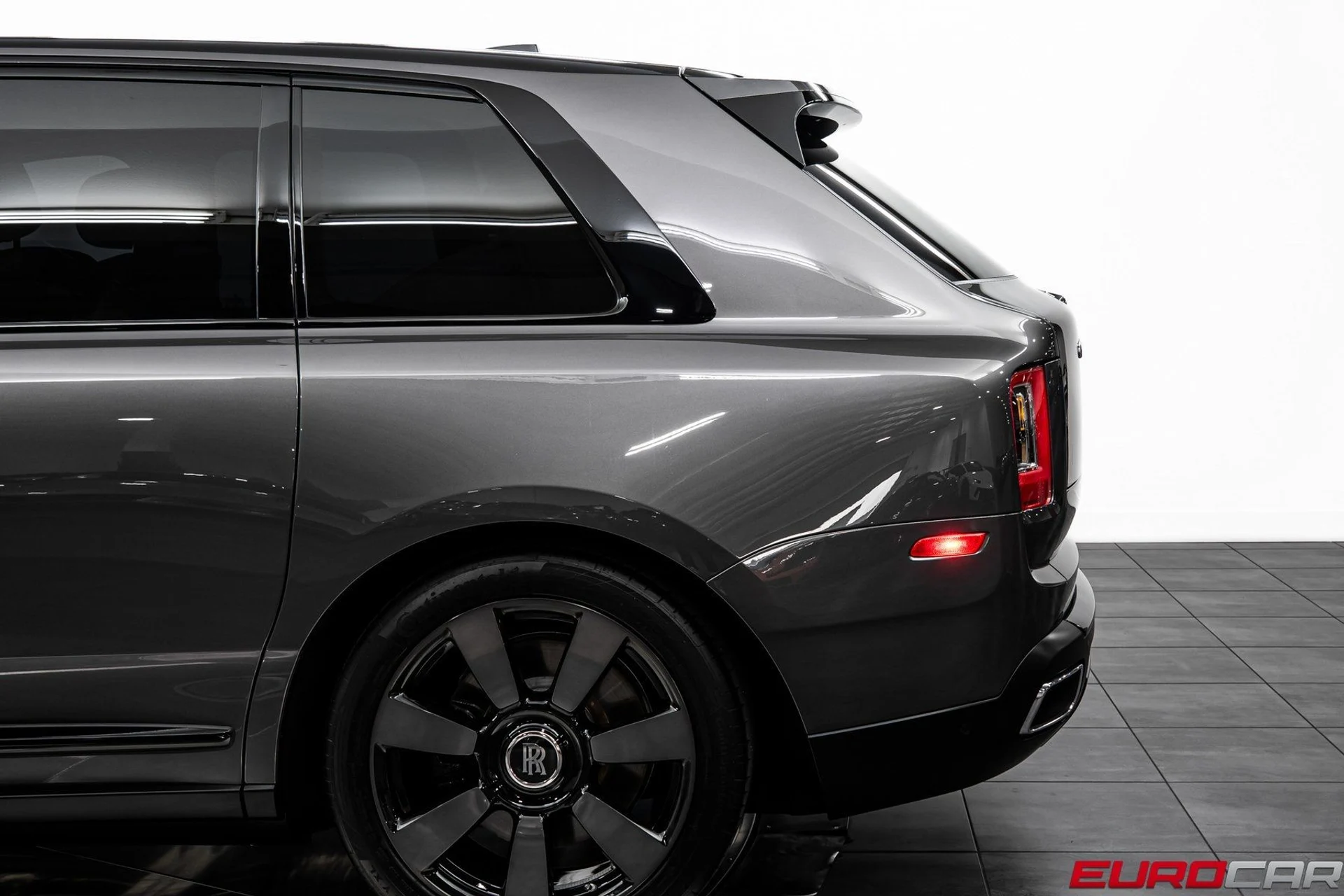 mph014_2676194167_image_15_b5d6192f72