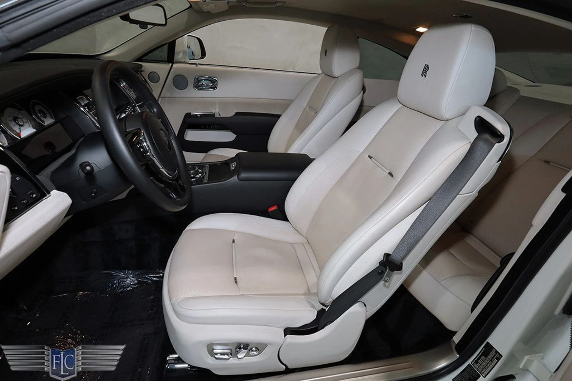 mph014_2679623297_used_2015_rolls_royce_wraith_2drcoupe_9689_22975127_15_1024_4c36d52dd4