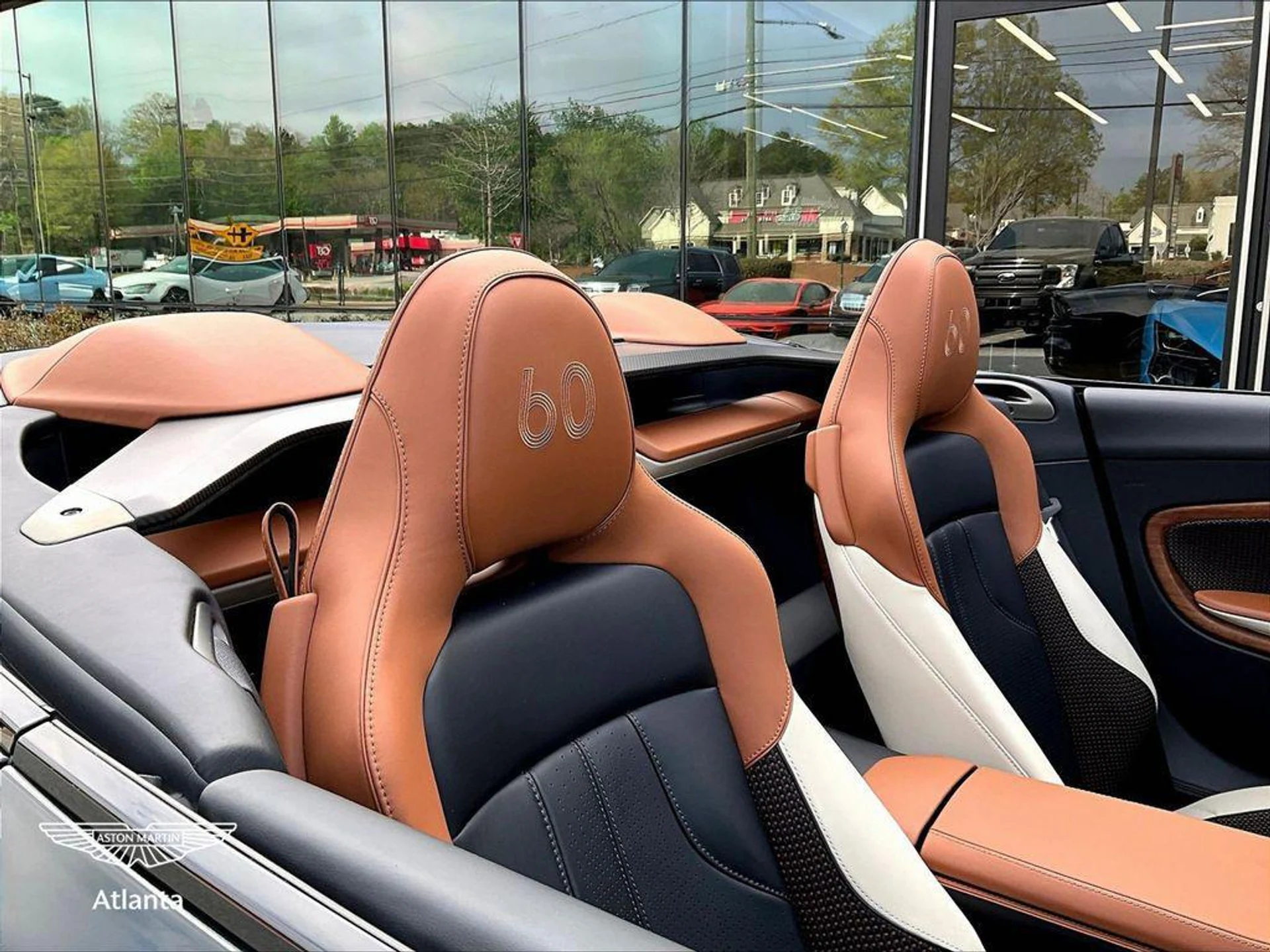 mph014_268376394_2i_Vio_tzu_Pe_Y_Xj_Yaq6ti_Et_PO_Go4_5d3f1ed46e