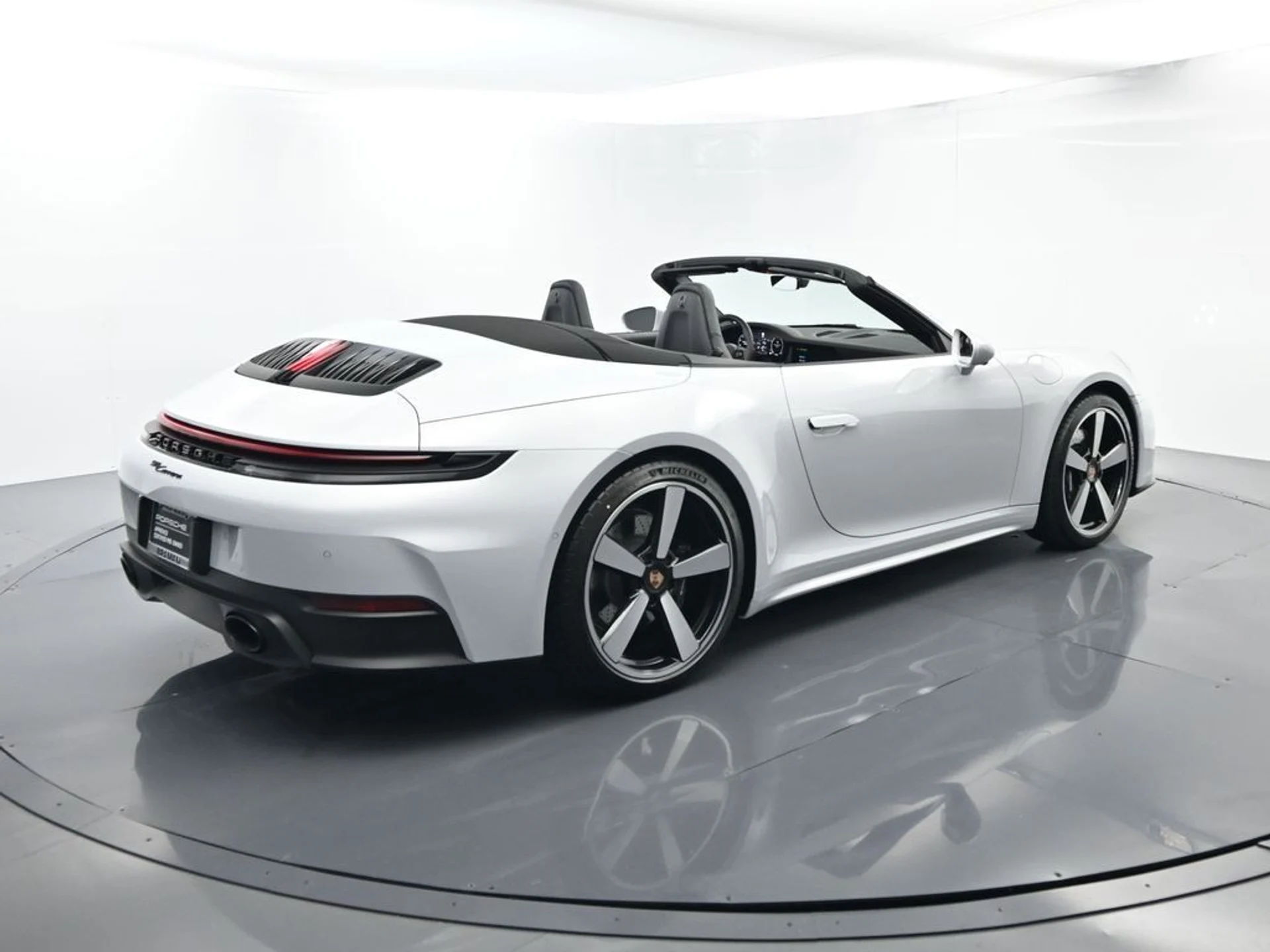 mph014_2686891148_98df904ee679147d91bcd935d66c0b24_638e61ff74