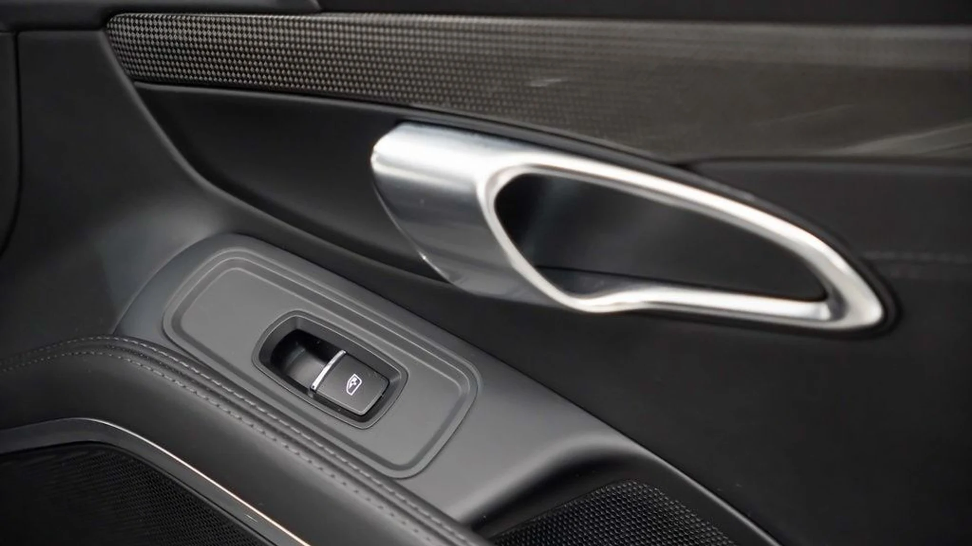 mph014_2692374824_55d9596f2ed953477ab5ba1b1d72f3a2x_1d9920cc05