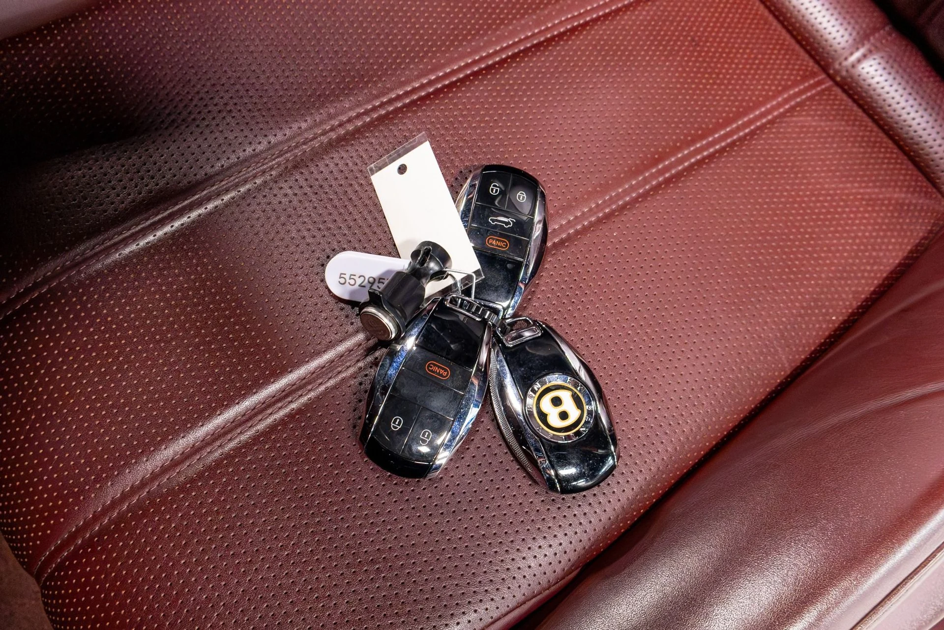 mph014_2709534349_Used_2020_Bentley_Bentayga_V8_1776285953_ca876dd253