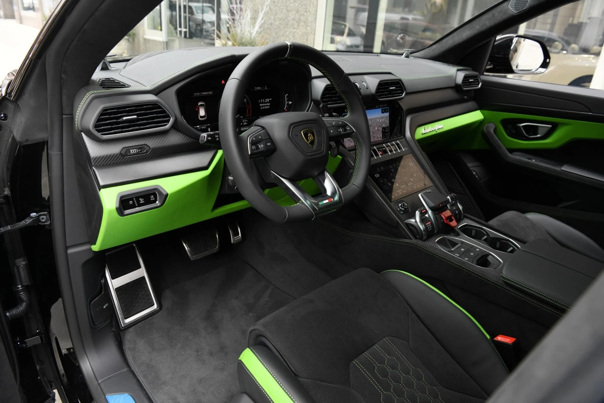 mph014_2715365025_Used_2024_Lamborghini_Urus_S_1753296276_ebfa129859