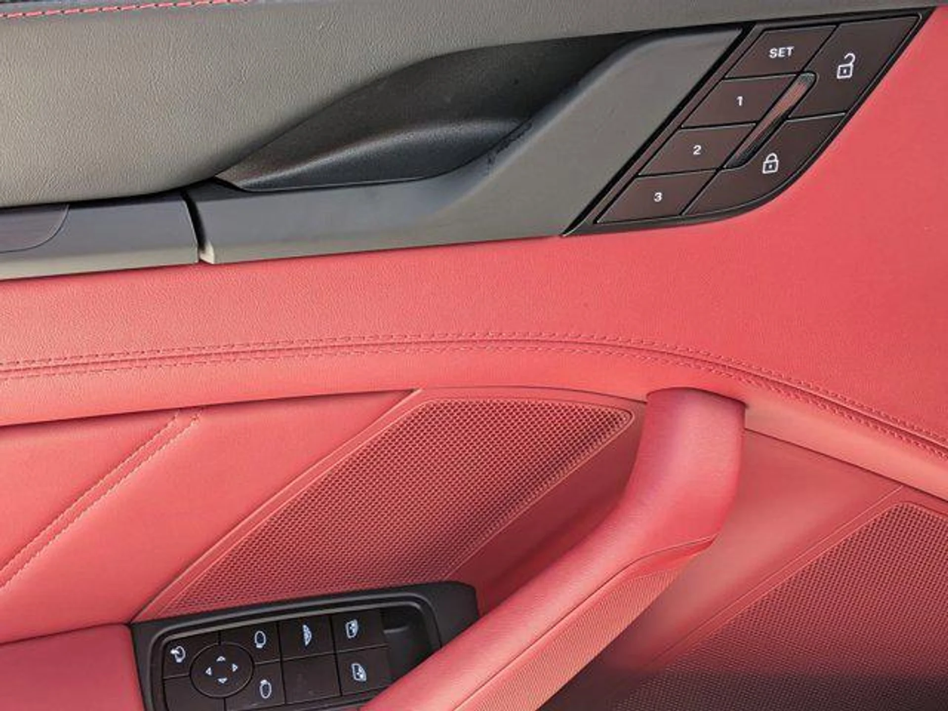 mph014_2720176833_5r_Q_Li_Kxxh_E_Fboi_P1mci2xor_H7_VA_b77b7d80e2