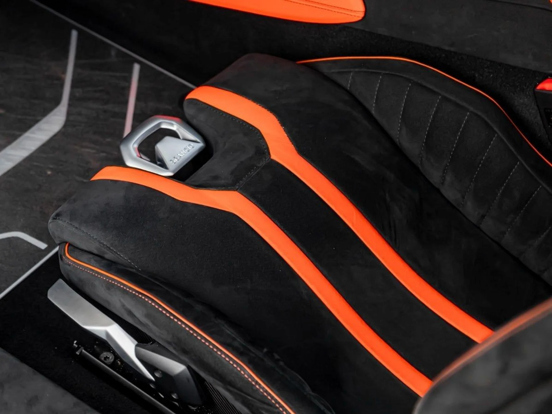 mph014_2724903970_15_5e8331af8b