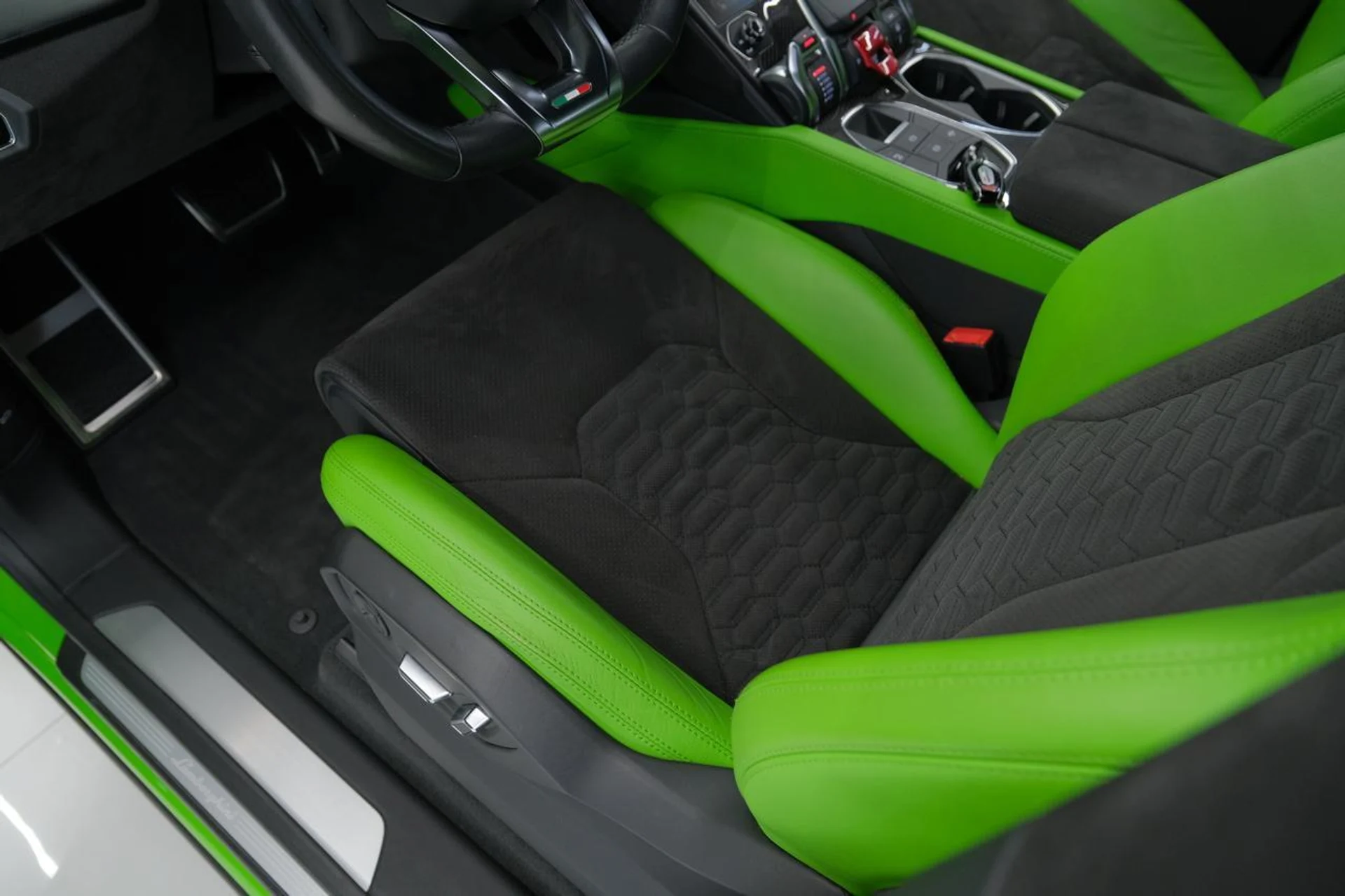 mph014_2728057935_65ae8fbd09a82752af27193050b46374_660cfd0aed