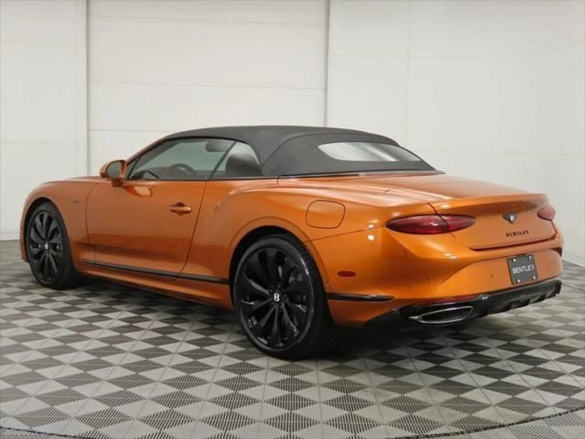 mph014_2736184617_used_2025_bentley_continental_gtblackeditionconvertible_8119_23029542_15_640_9be0e52827