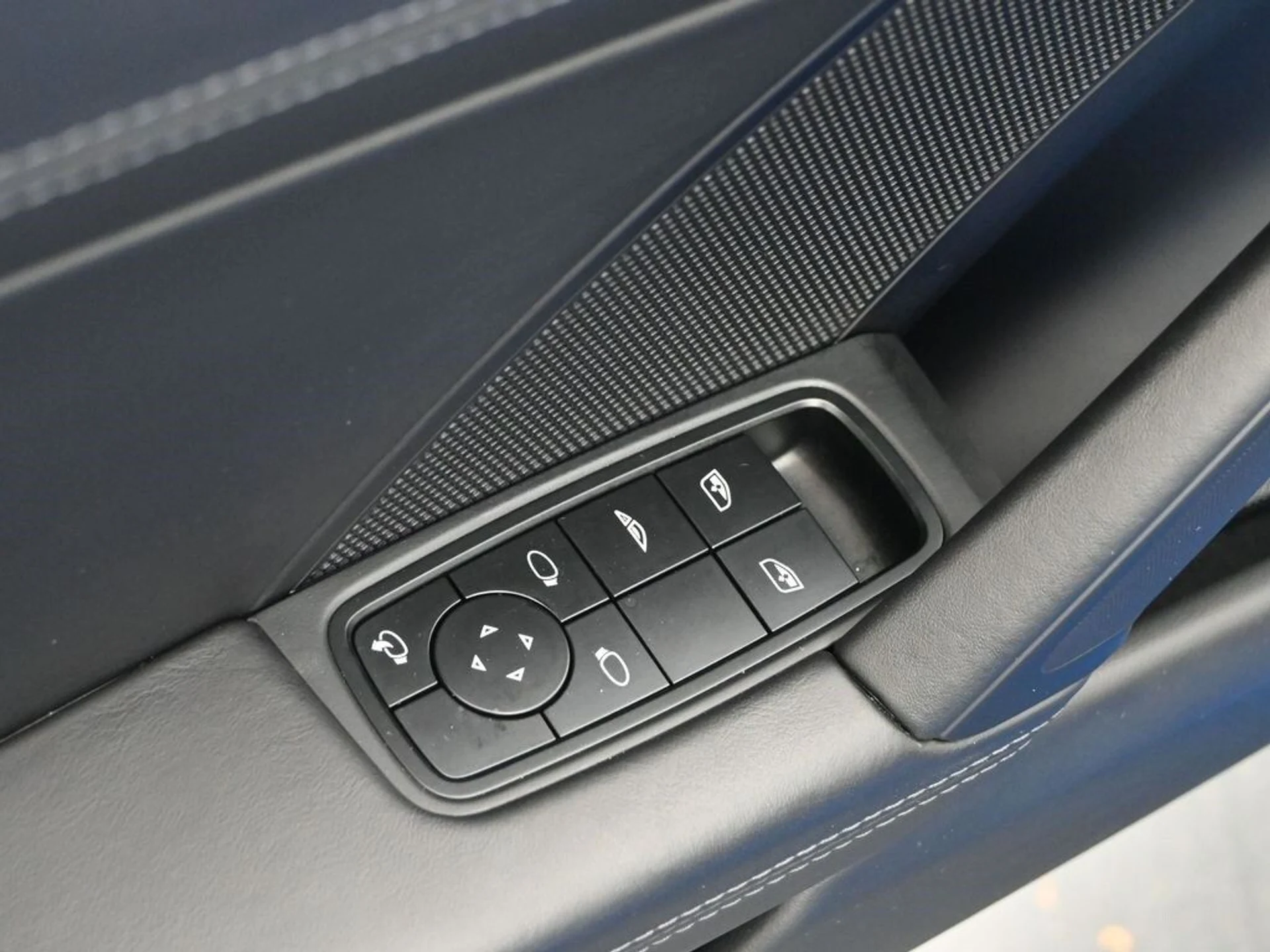 mph014_2740933215_4b9d0a2564739f246d028c96c1b9b1bbx_0de657d0aa