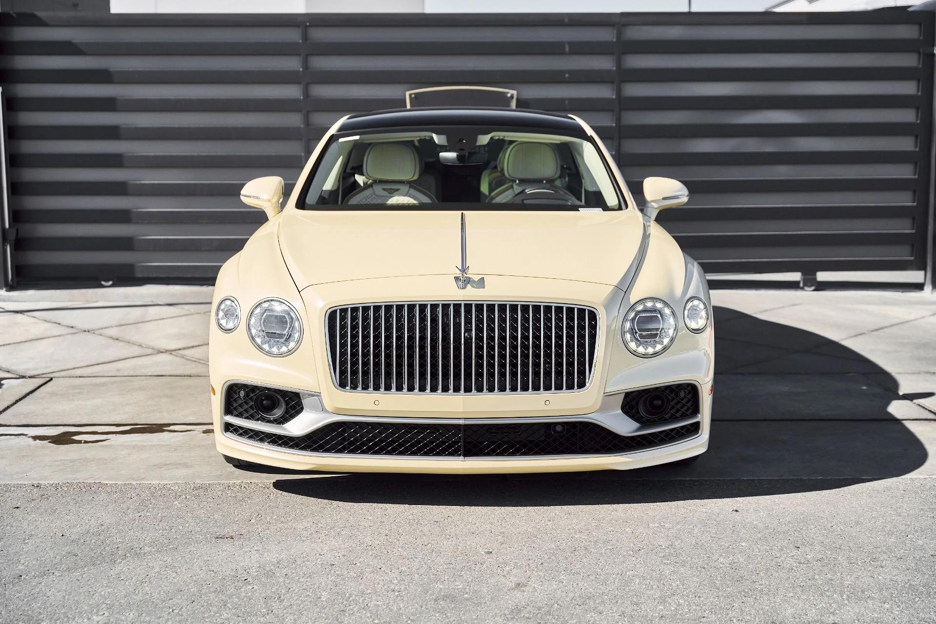 mph014_2741363257_Used_2023_Bentley_Flying_Spur_Hybrid_Odyssean_Edition_1770692432_0fb84d3f79