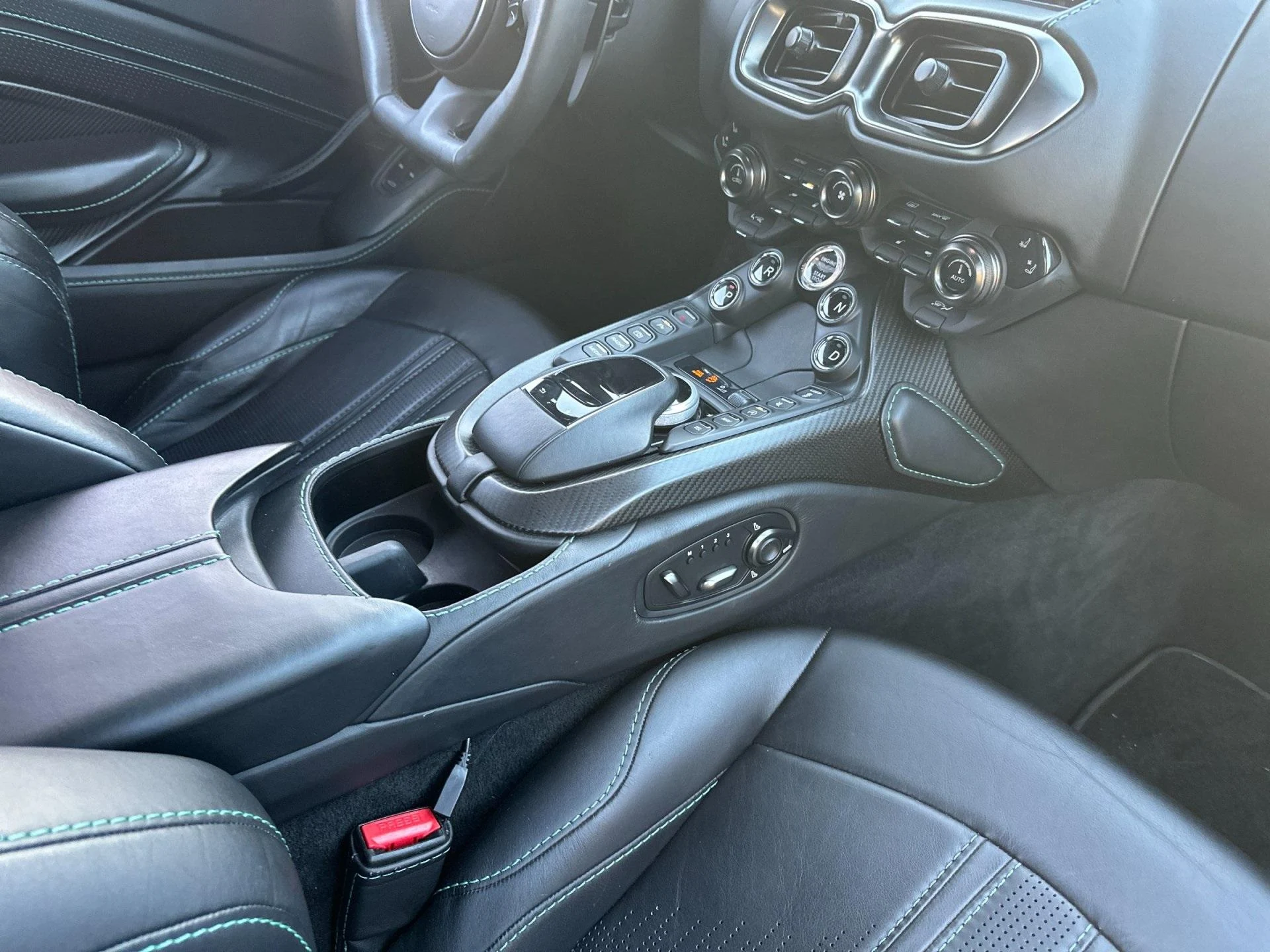 mph014_2744980228_Used_2019_Aston_Martin_Vantage_Timeless_CPO_1762507839_4de5ee0c5c