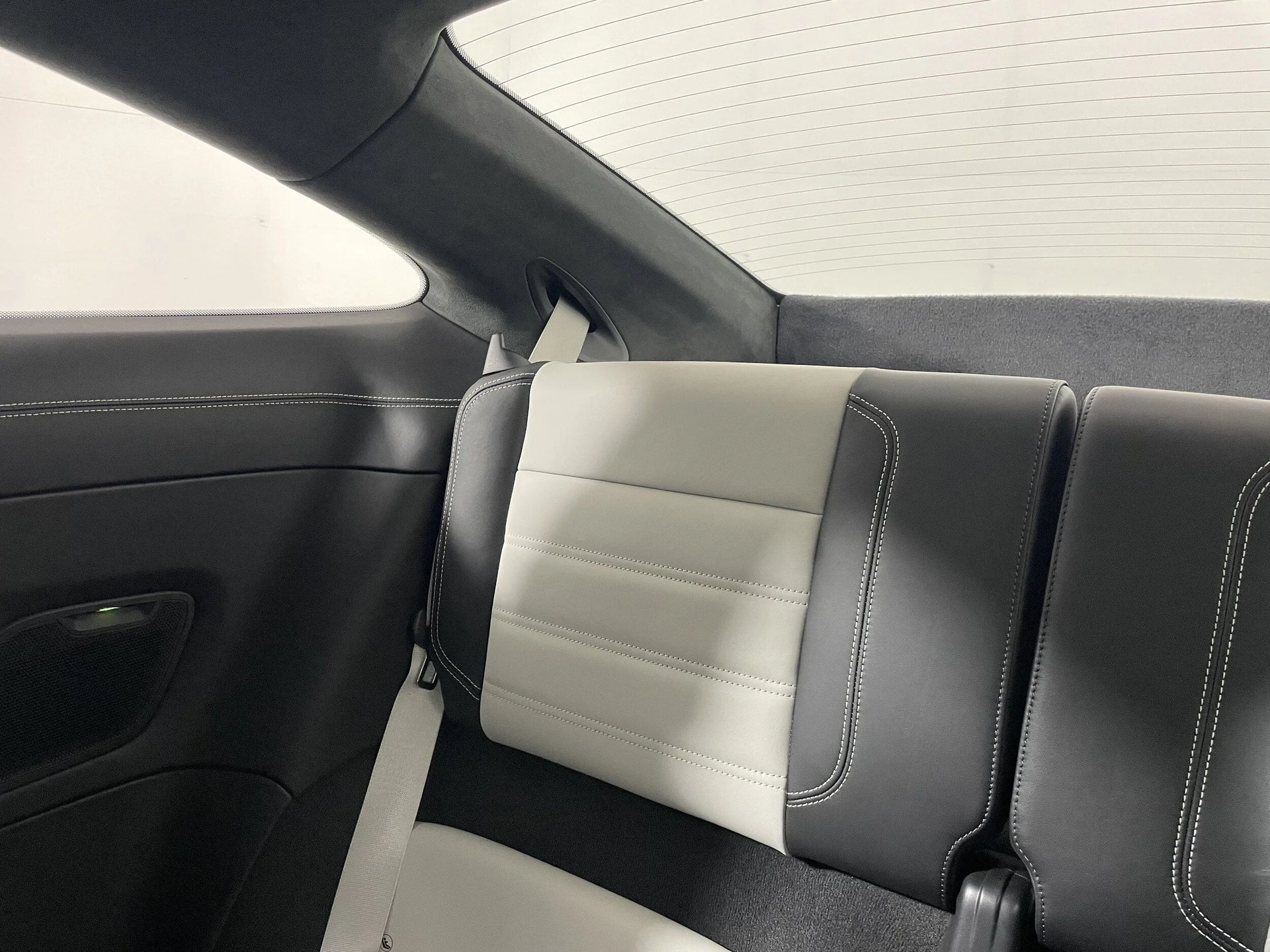 mph014_2746425417_91daf21d2f341376b2f46716ae29c4e3x_01a42aade5