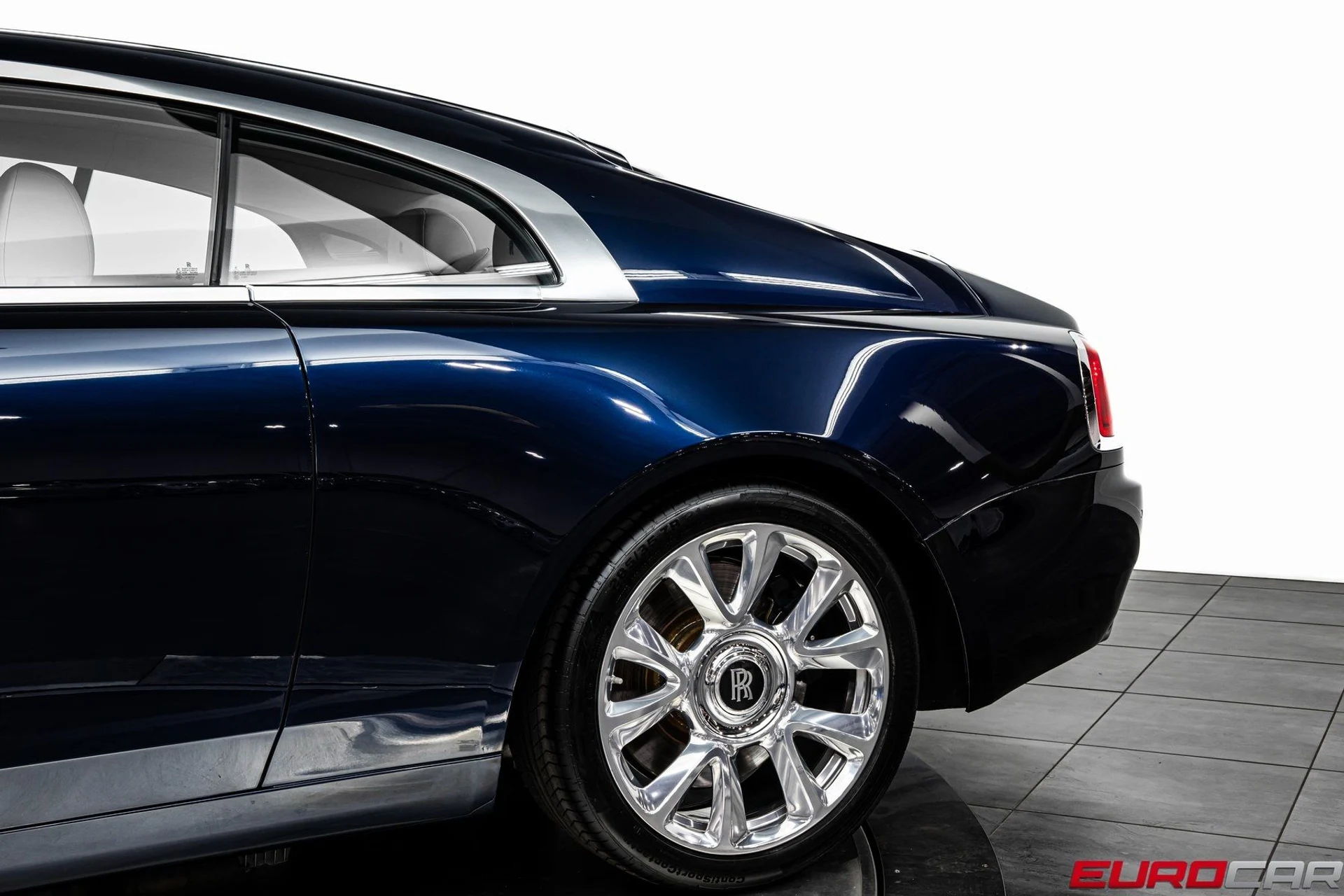 mph014_2755170672_image_15_408f306369